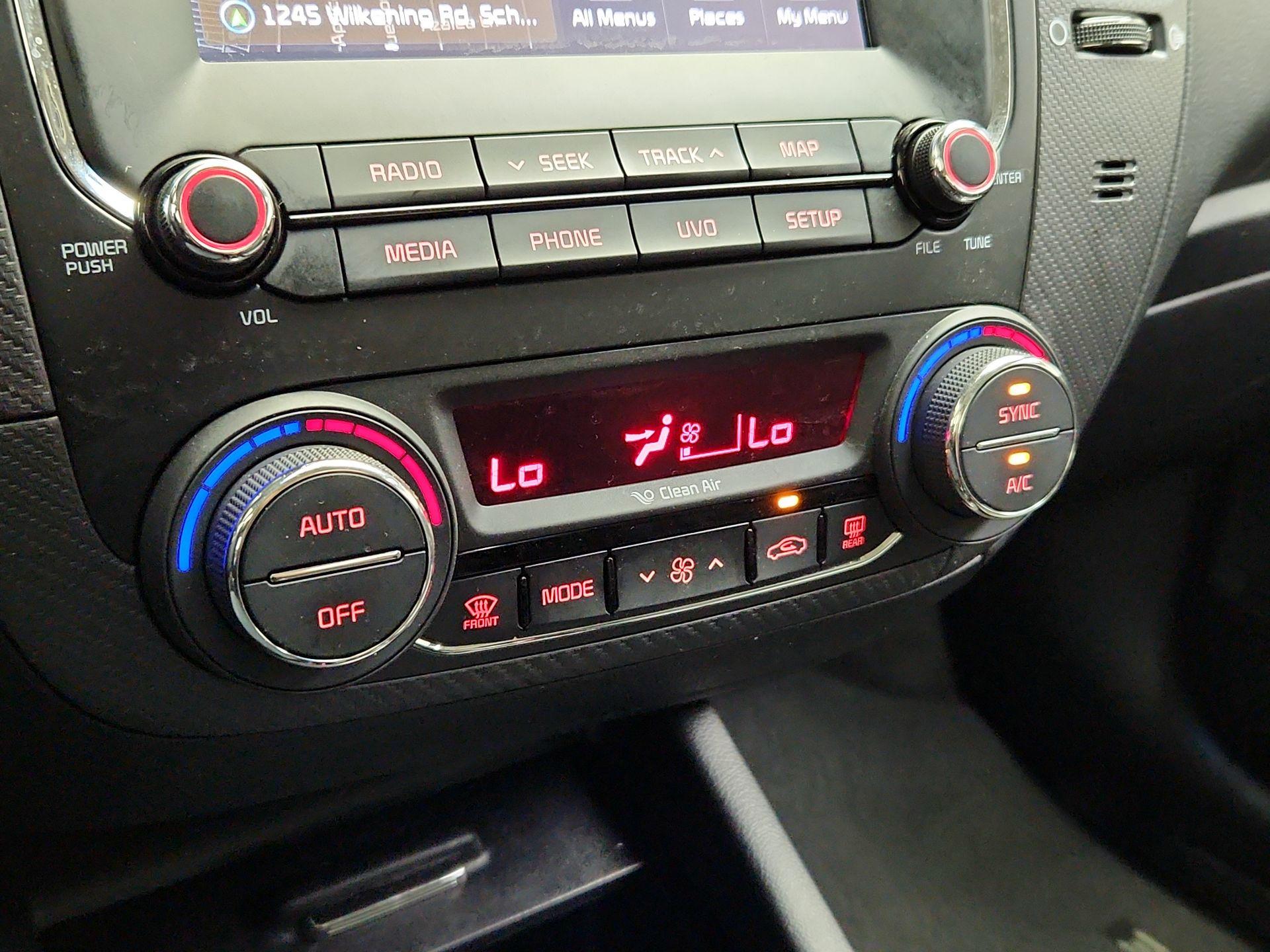 Thumbnail: 2017 Kia Forte - 16