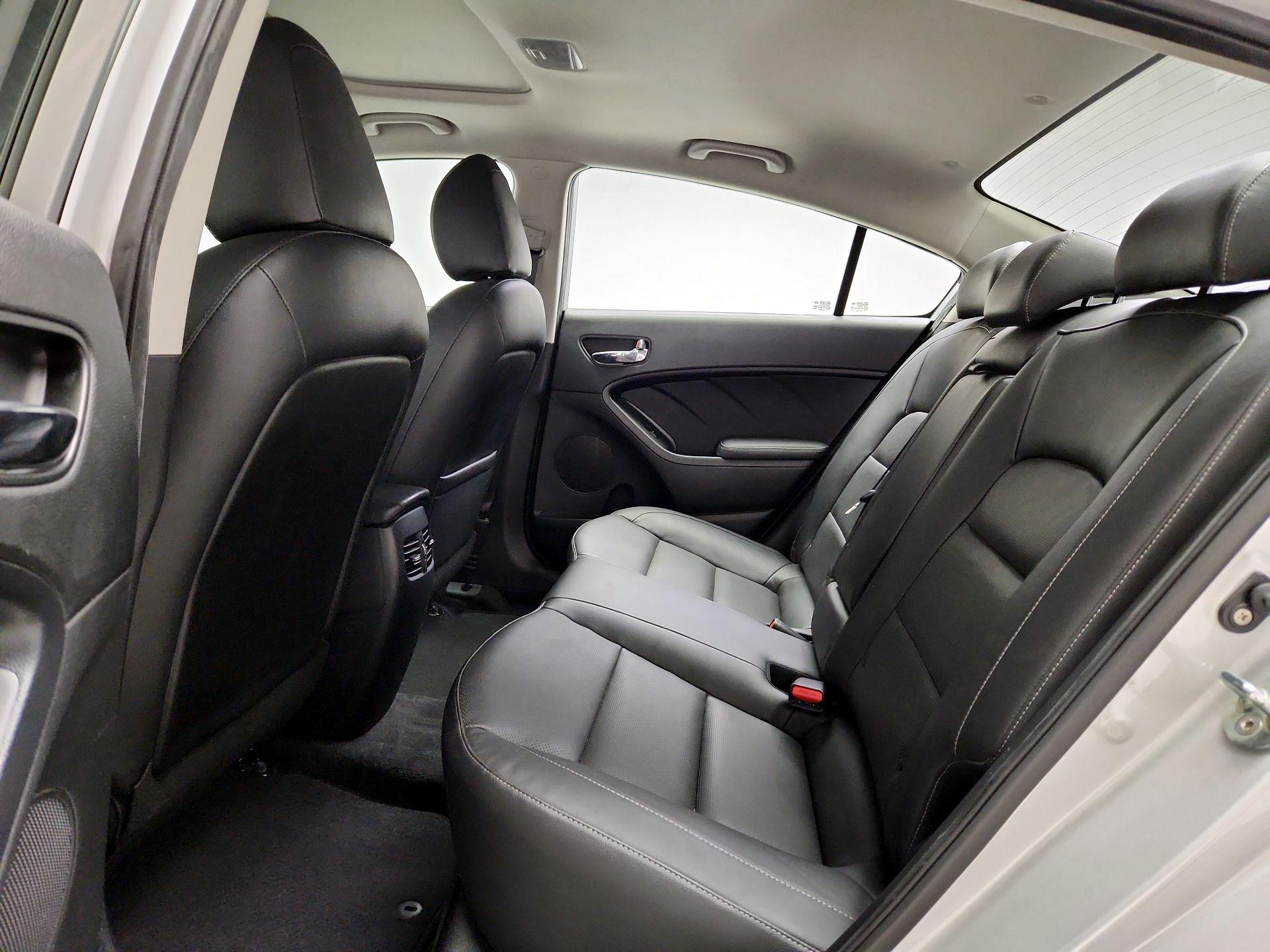 Thumbnail: 2017 Kia Forte - 20