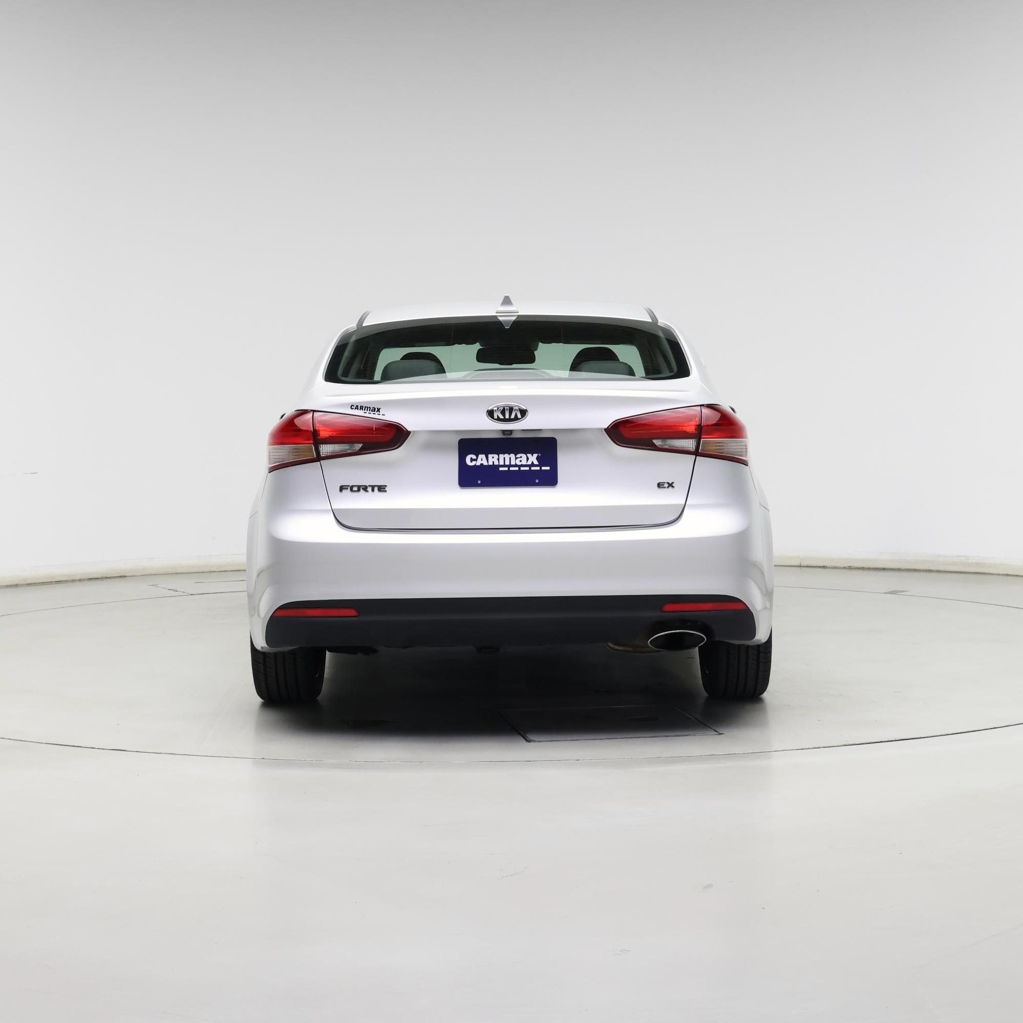 Thumbnail: 2017 Kia Forte - 6