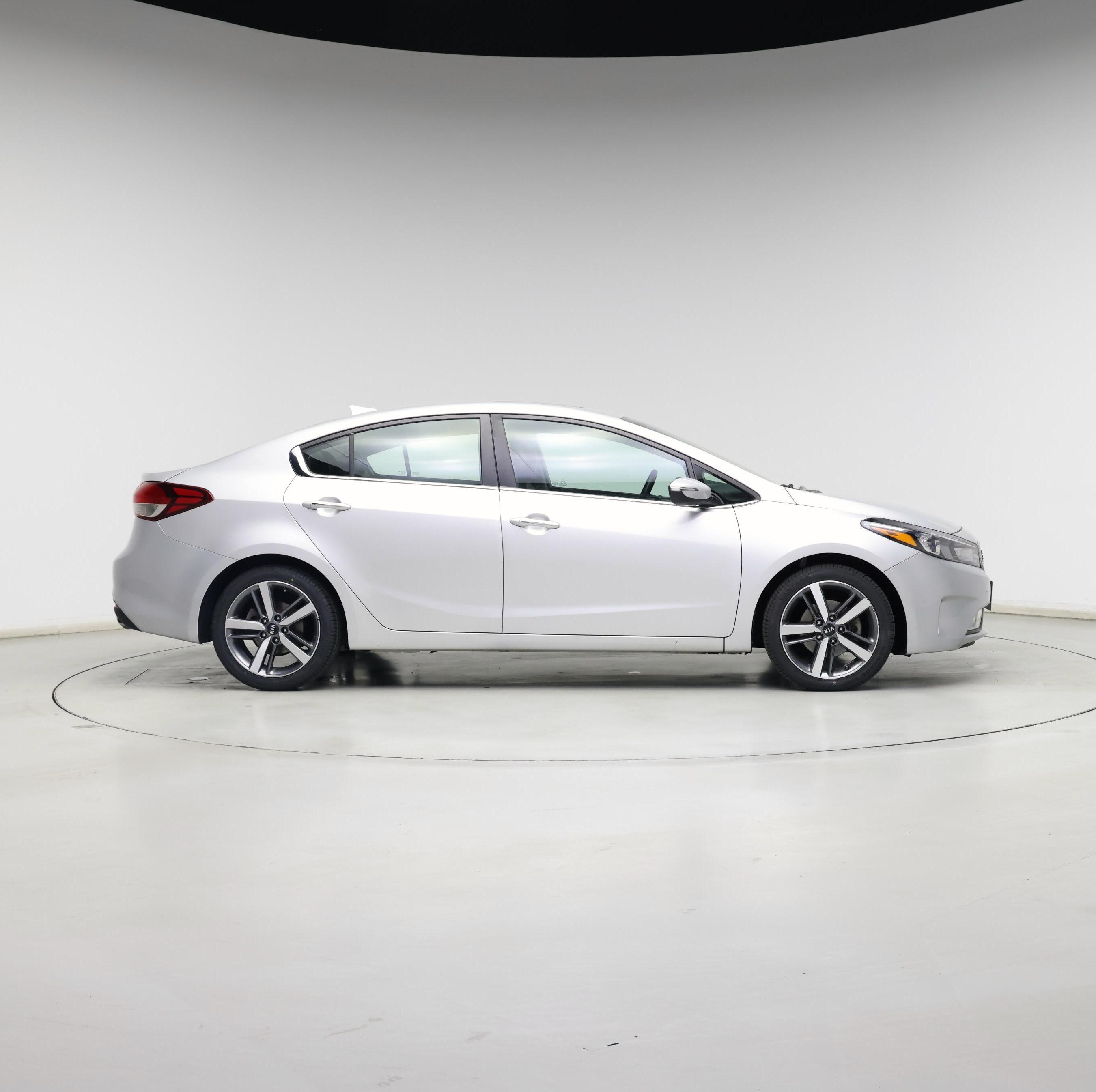 Thumbnail: 2017 Kia Forte - 7