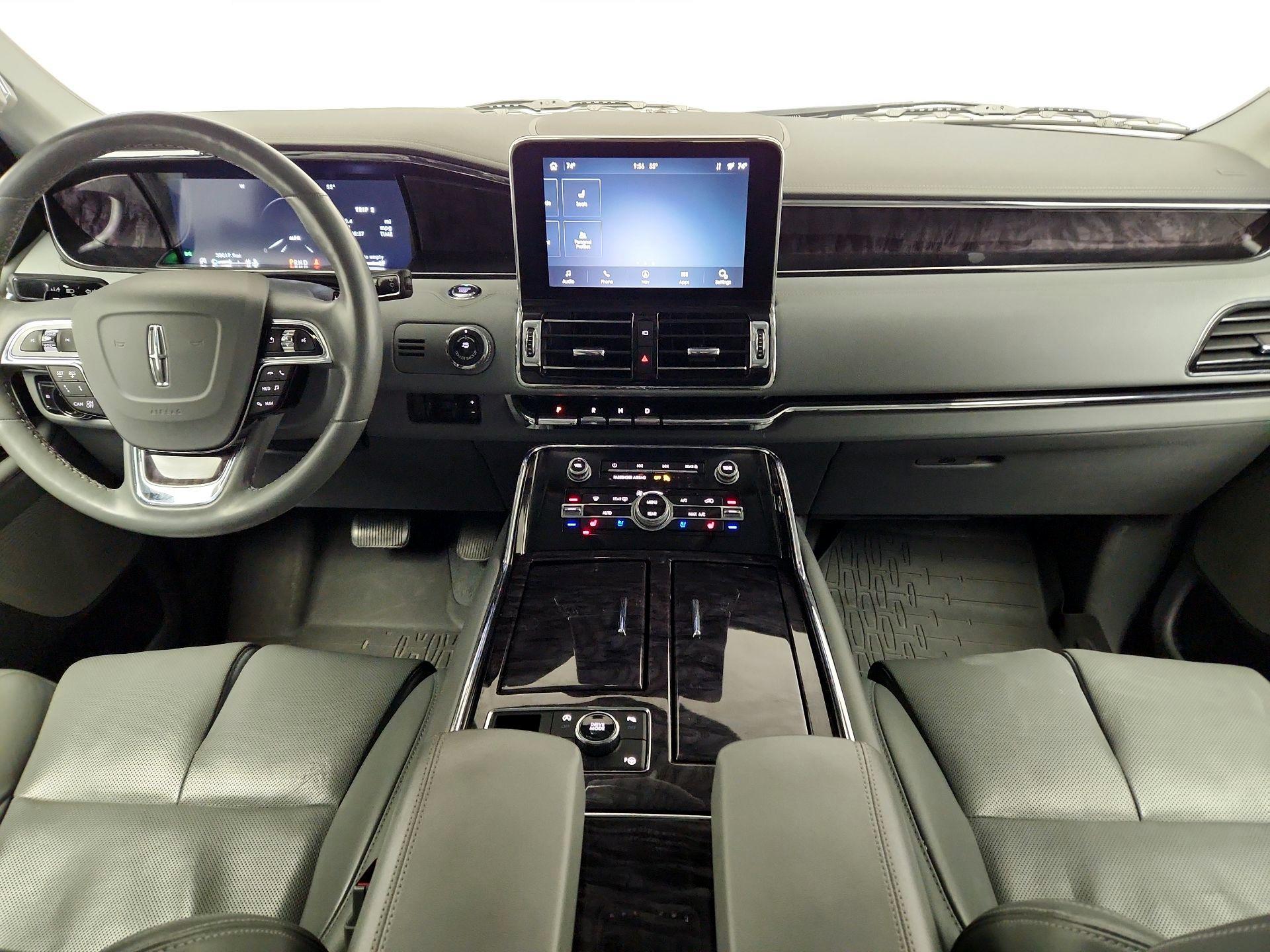 Thumbnail: 2021 Lincoln Navigator L - 9