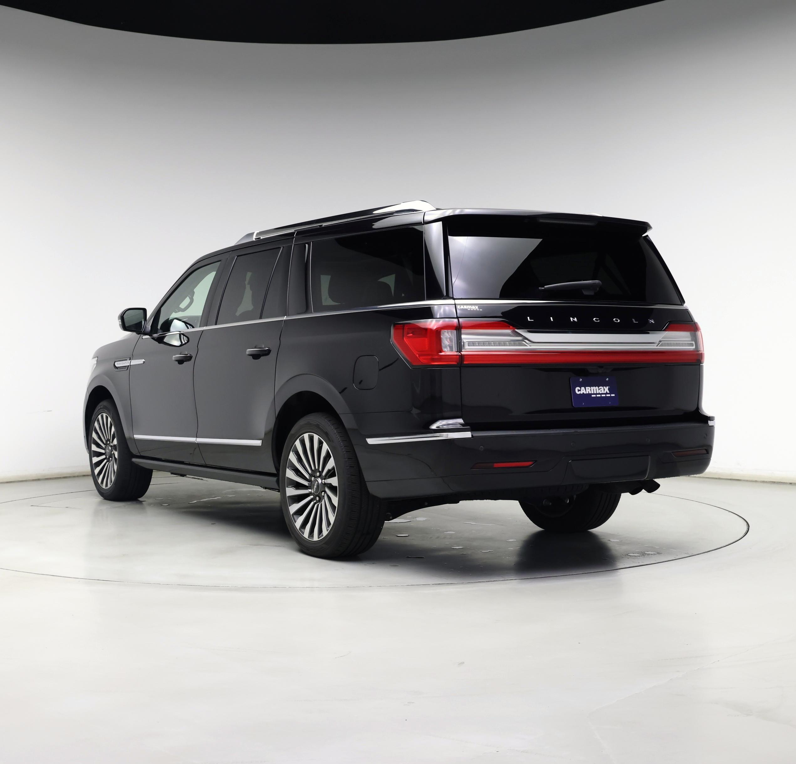 Thumbnail: 2021 Lincoln Navigator L - 2