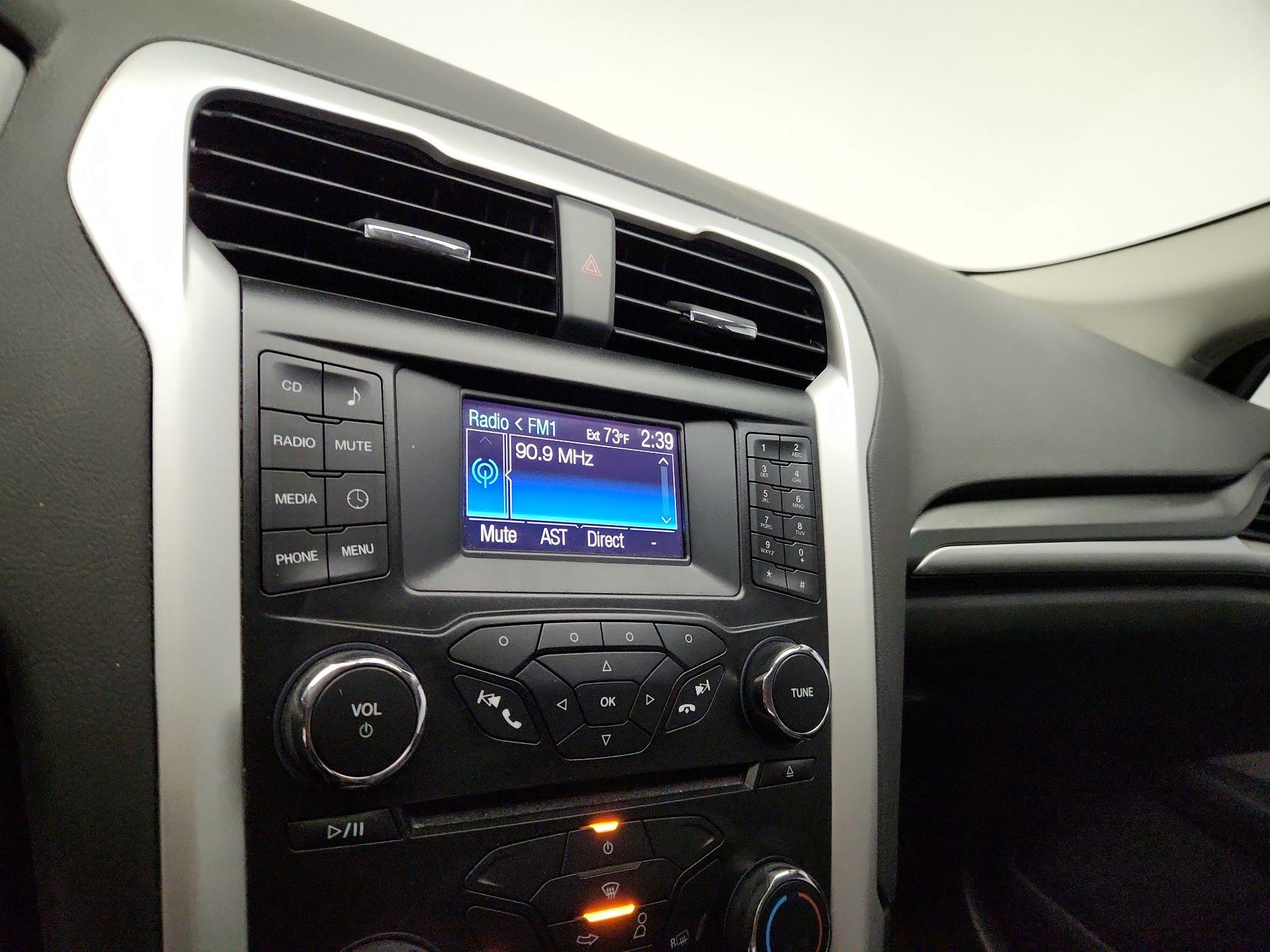 Thumbnail: 2014 Ford Fusion - 14