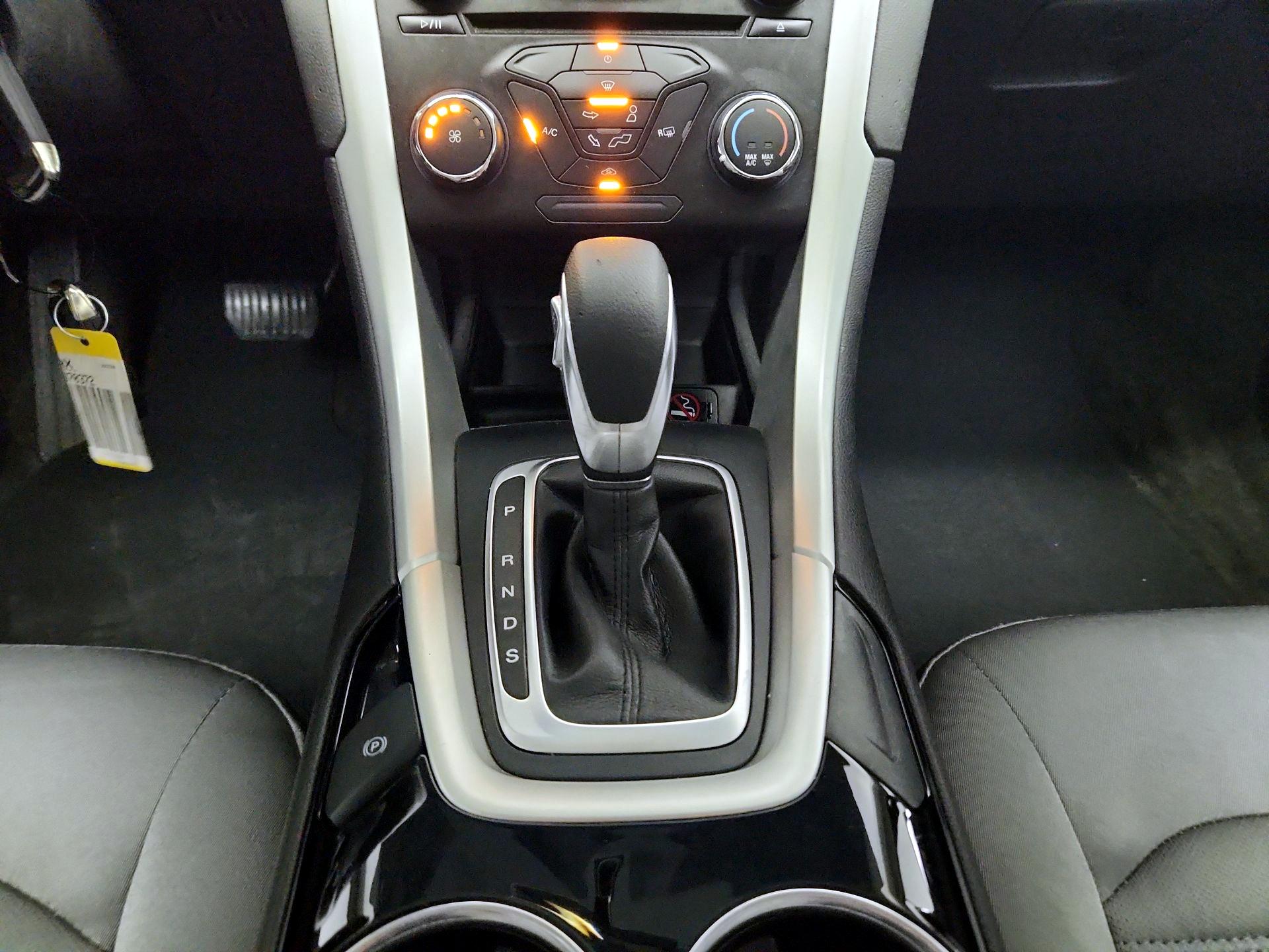 Thumbnail: 2014 Ford Fusion - 16