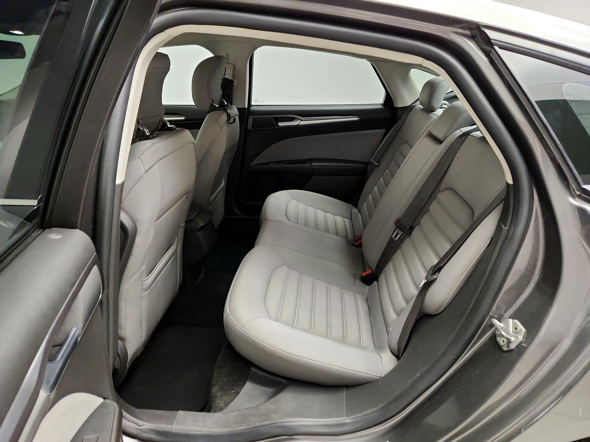 Thumbnail: 2014 Ford Fusion - 18