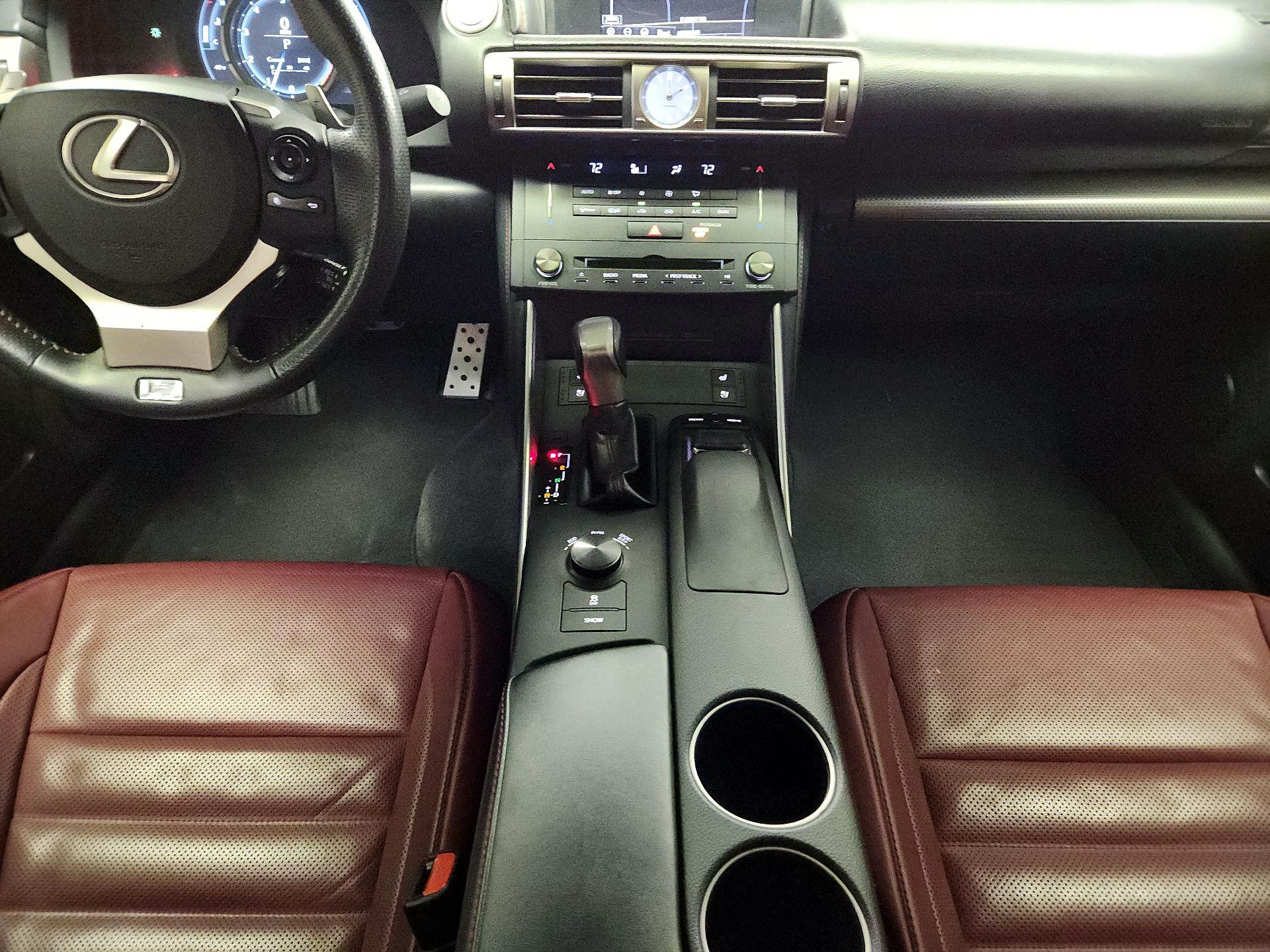 Thumbnail: 2015 Lexus IS - 18