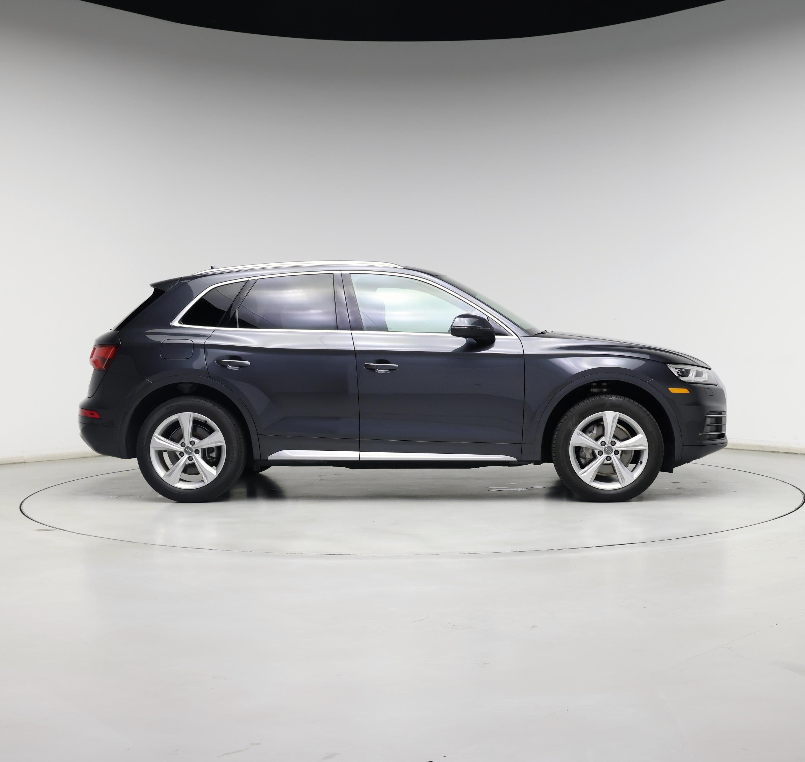 Thumbnail: 2020 Audi Q5 - 7