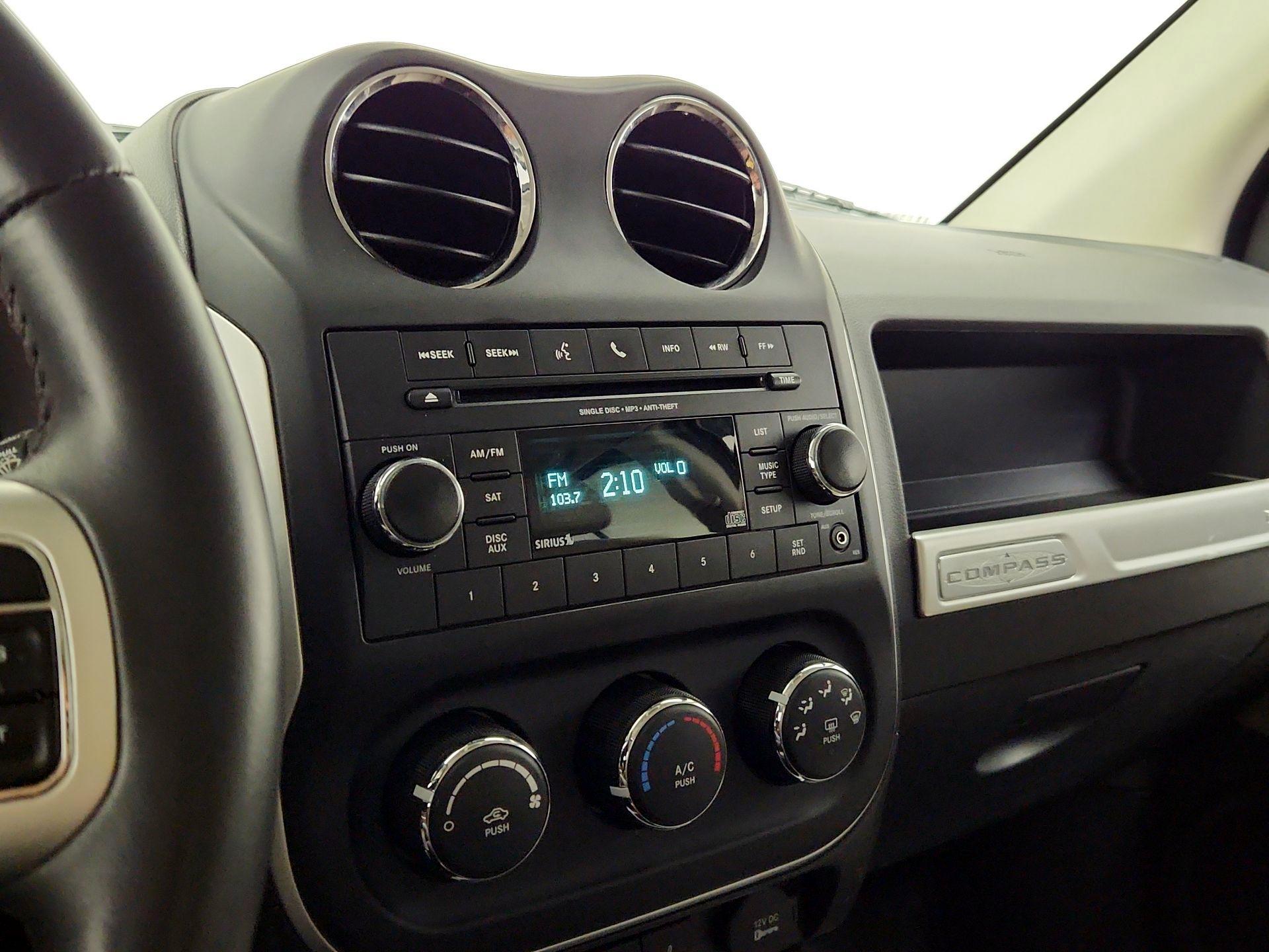 Thumbnail: 2015 Jeep Compass - 13