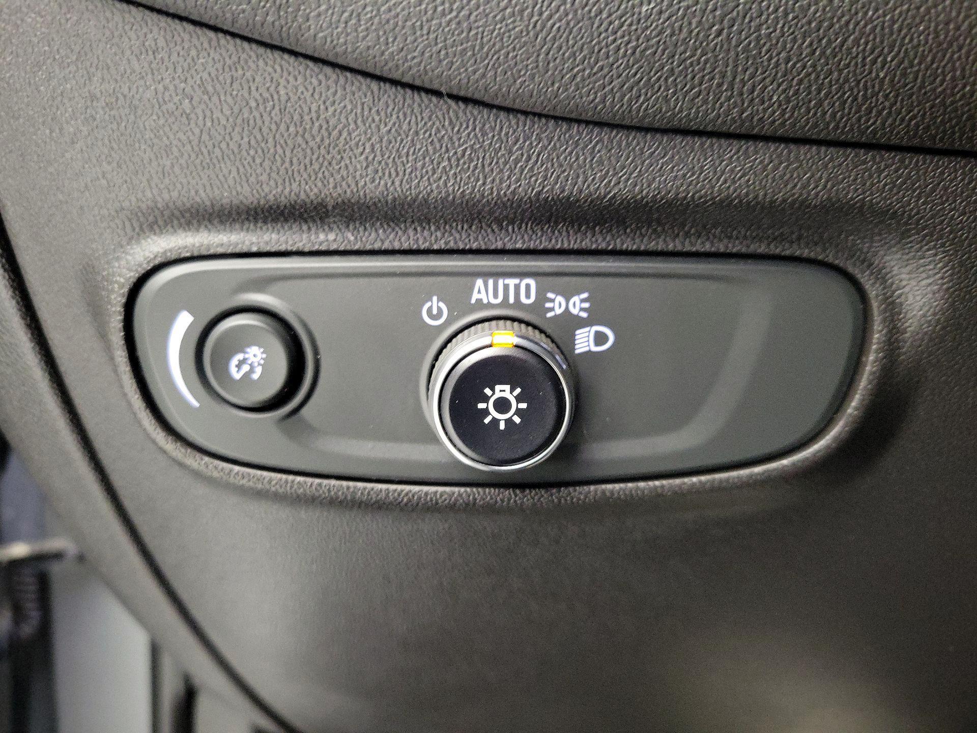 Thumbnail: 2023 Chevrolet Equinox - 13