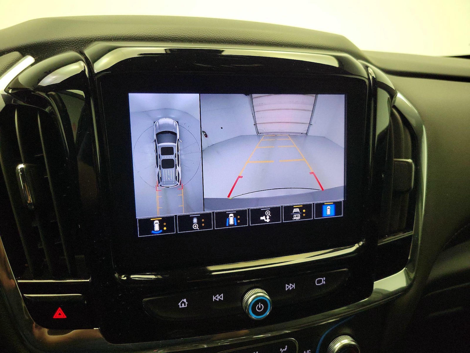 2022 Chevrolet Traverse RS - Photo 16