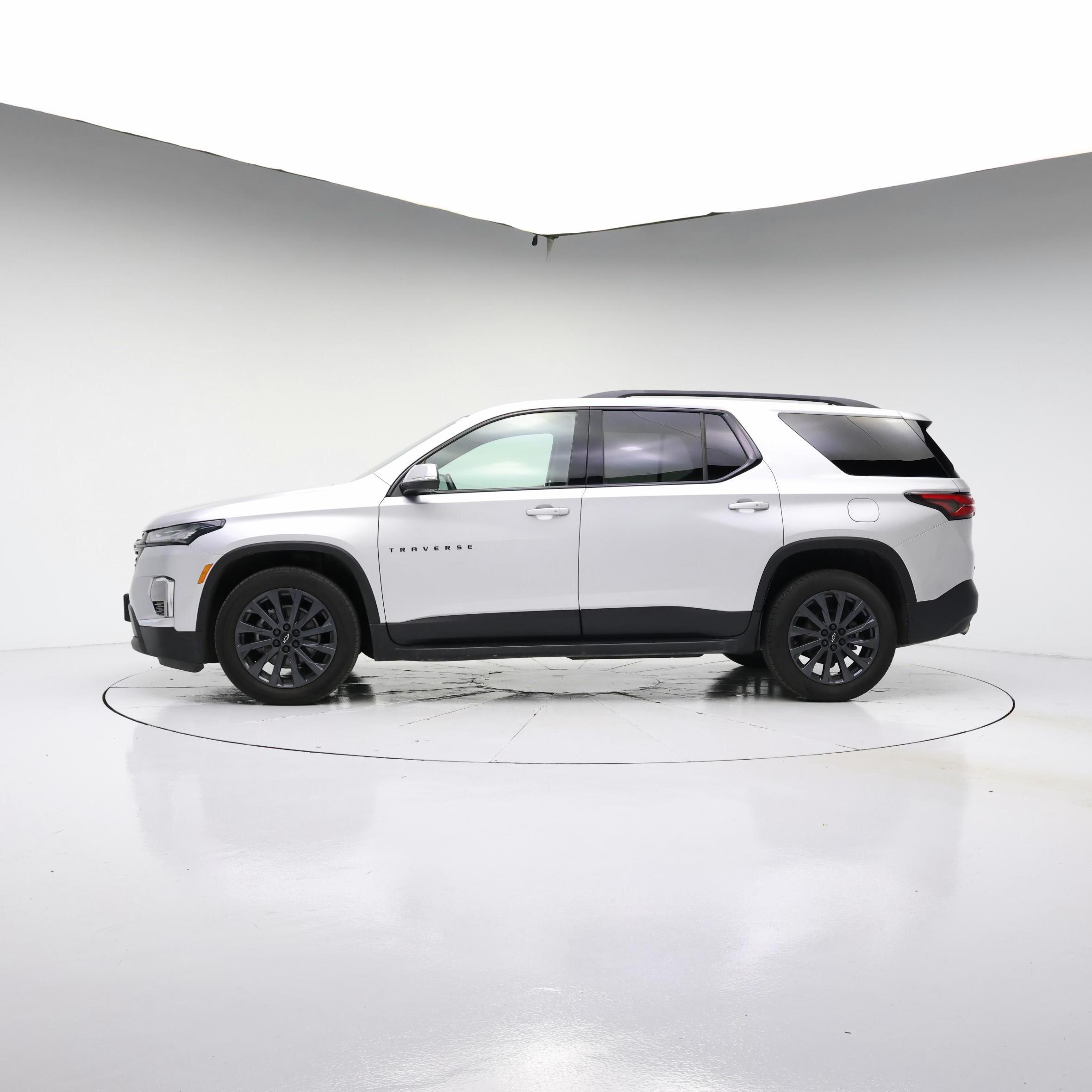 Thumbnail: 2022 Chevrolet Traverse - 3