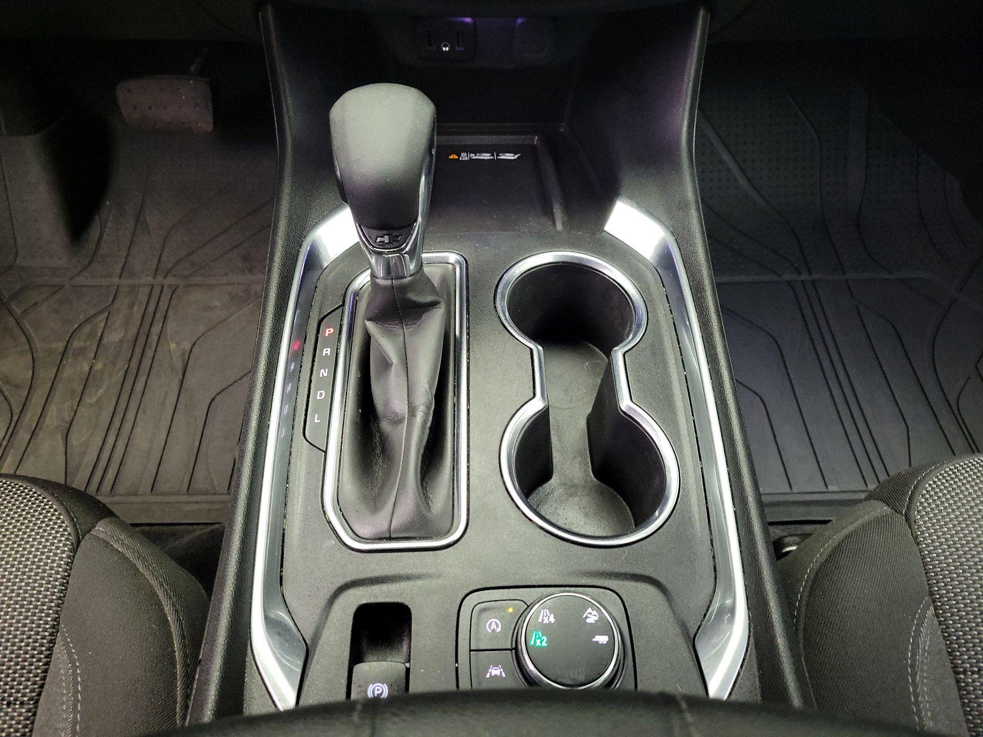 Thumbnail: 2023 Chevrolet Traverse - 17