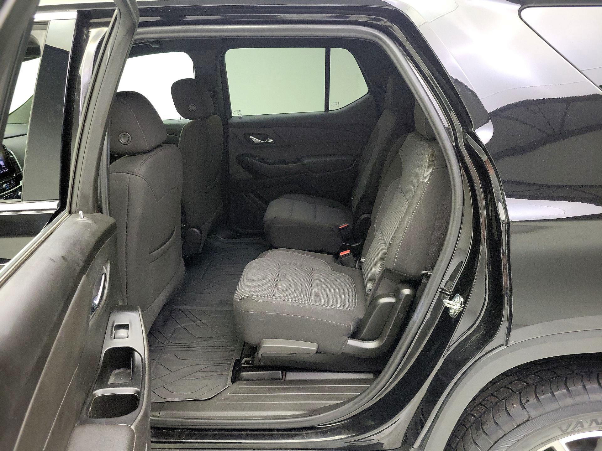 Thumbnail: 2023 Chevrolet Traverse - 19