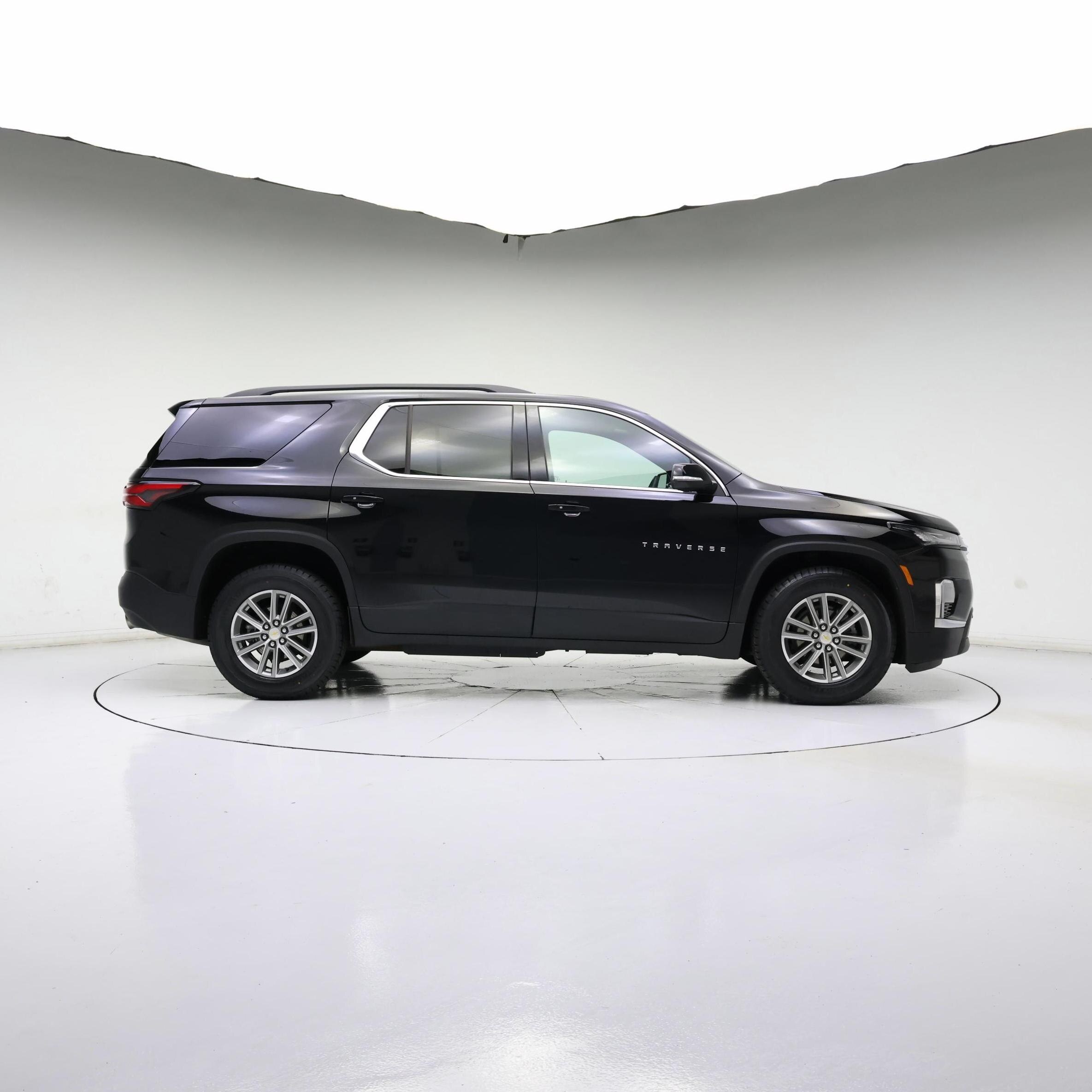 Thumbnail: 2023 Chevrolet Traverse - 7