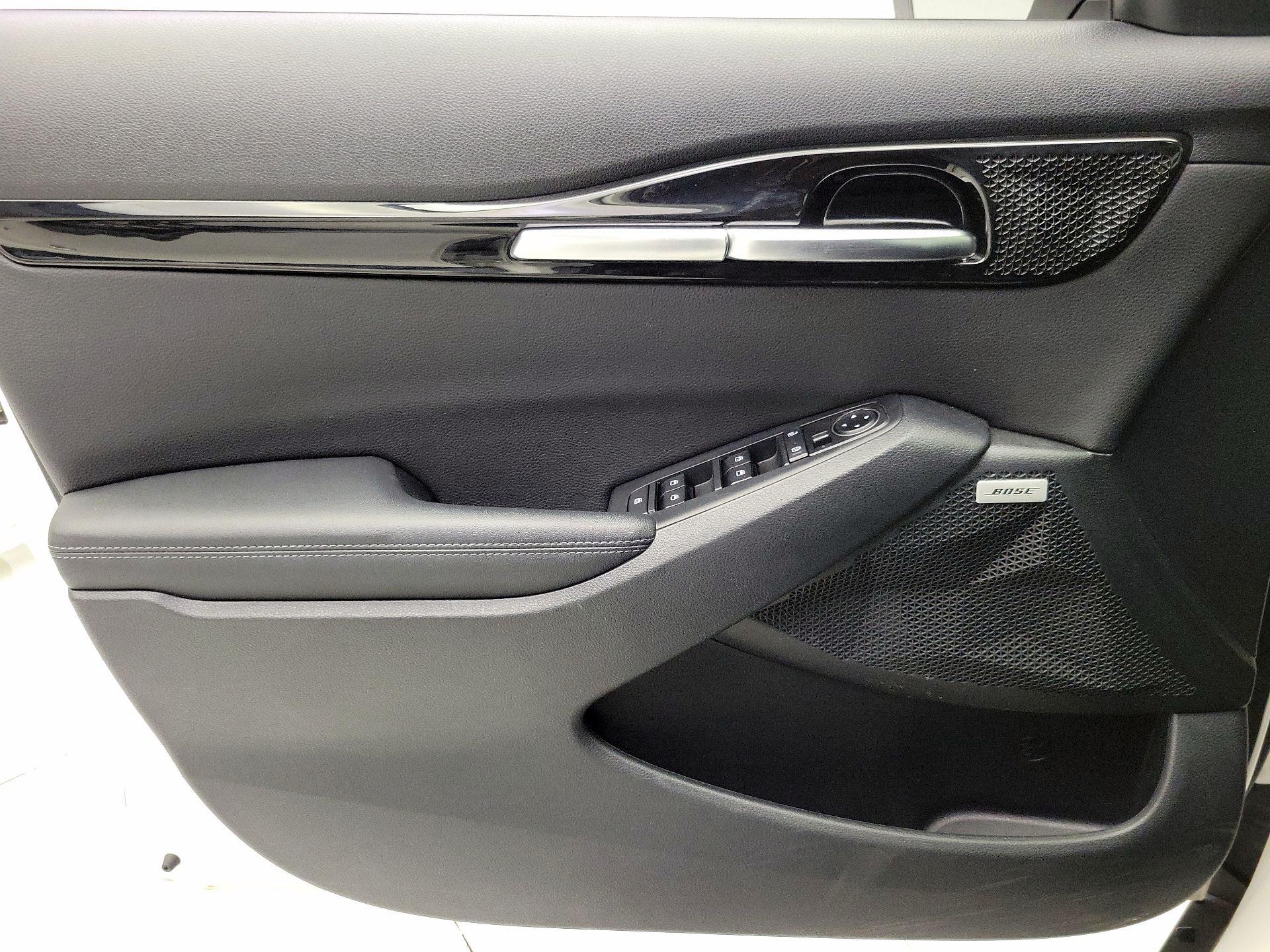 Thumbnail: 2022 Kia Seltos - 12