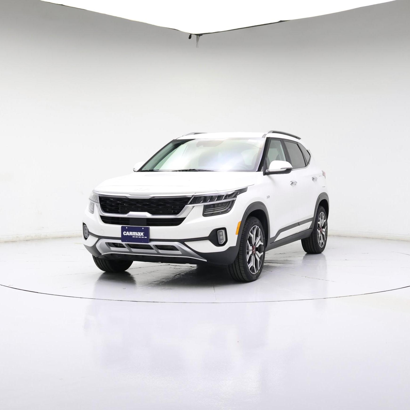 Thumbnail: 2022 Kia Seltos - 4