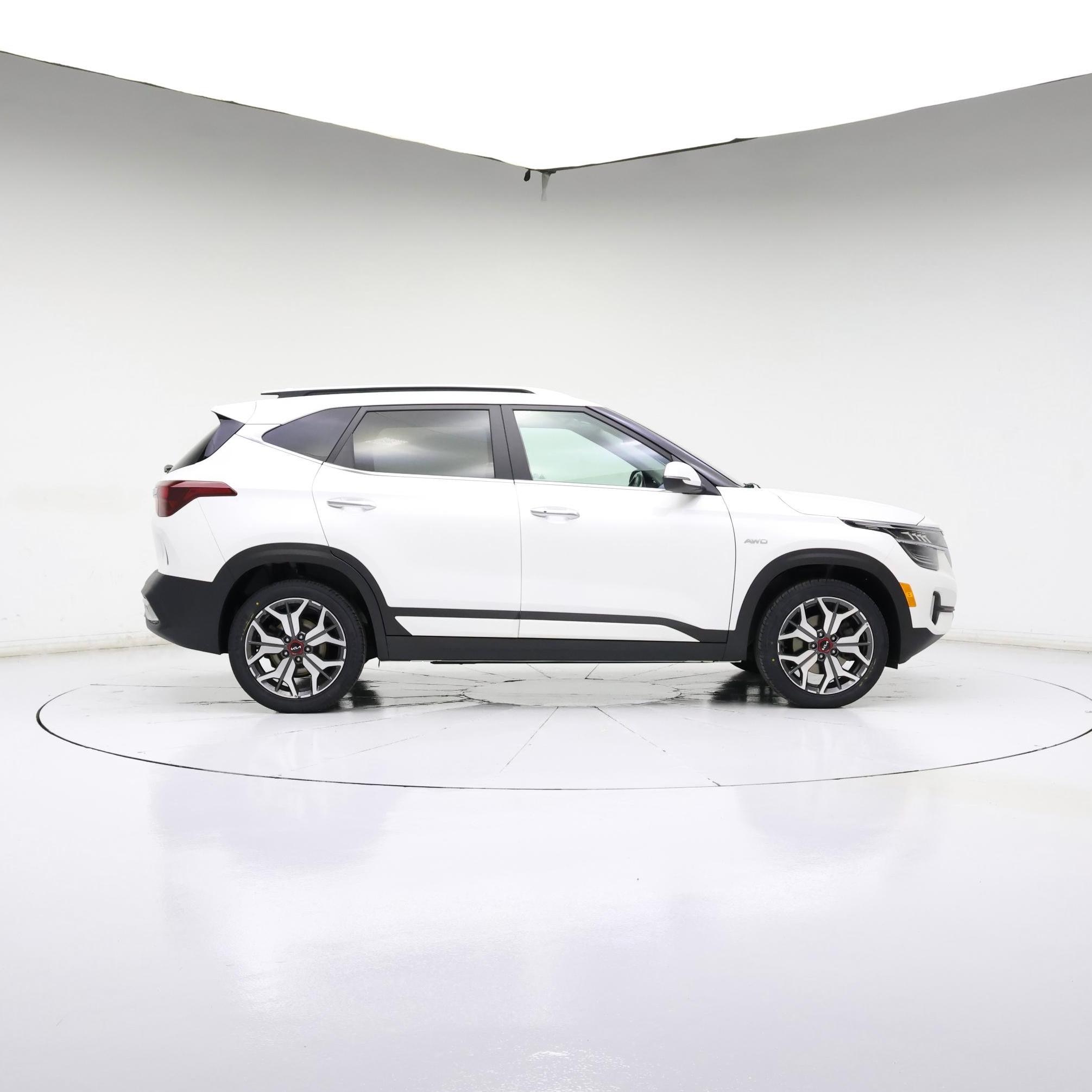 Thumbnail: 2022 Kia Seltos - 7