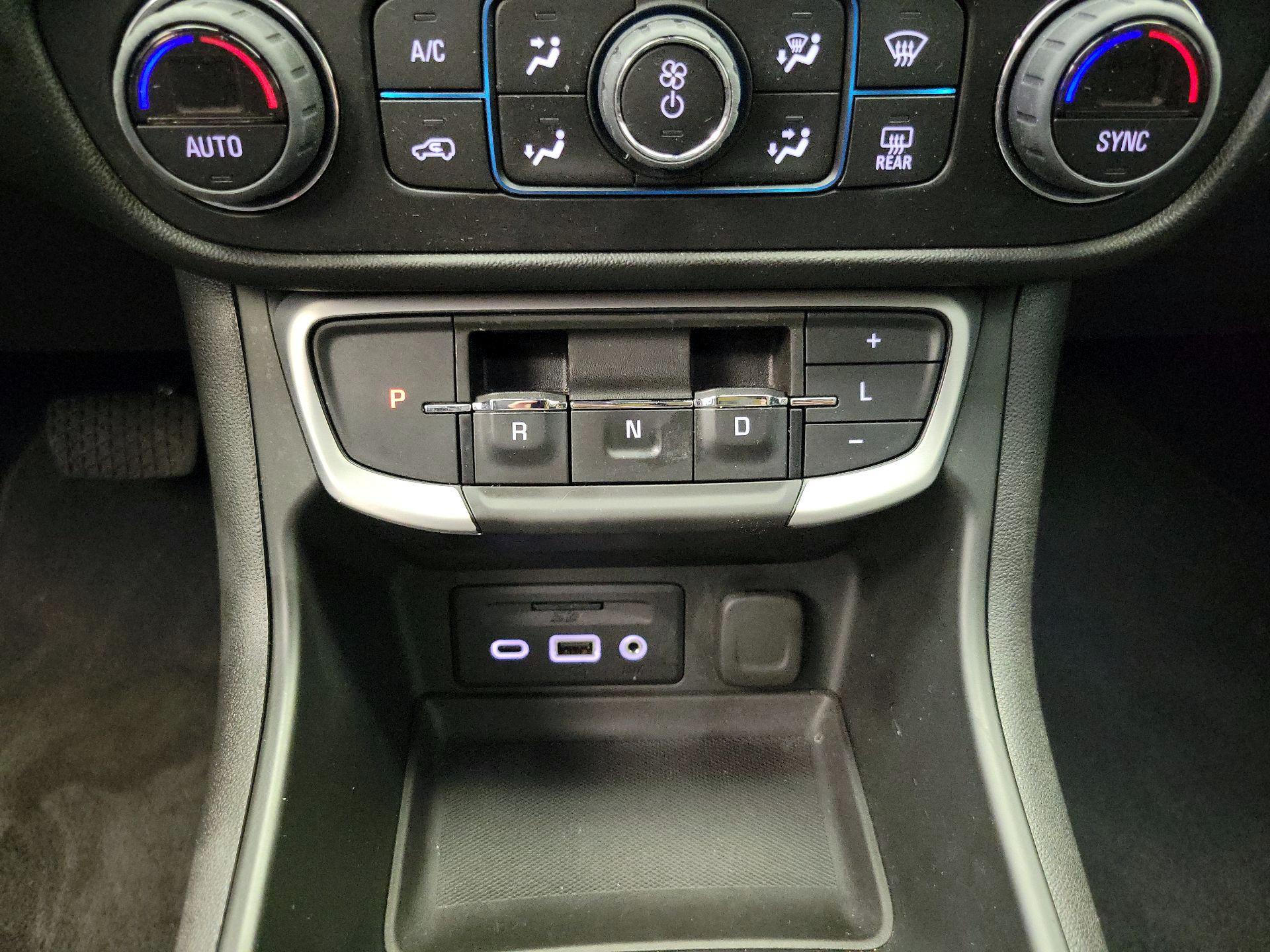 Thumbnail: 2023 GMC Terrain - 17