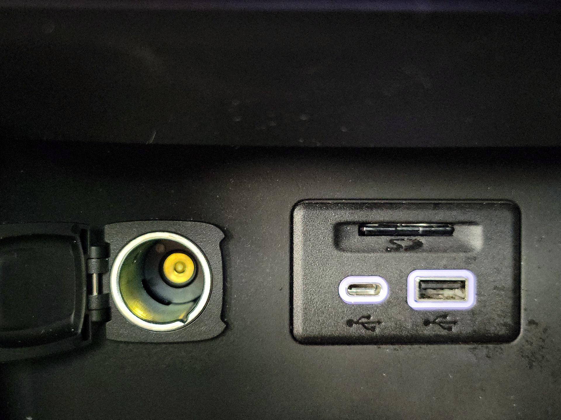 Thumbnail: 2023 GMC Acadia - 17