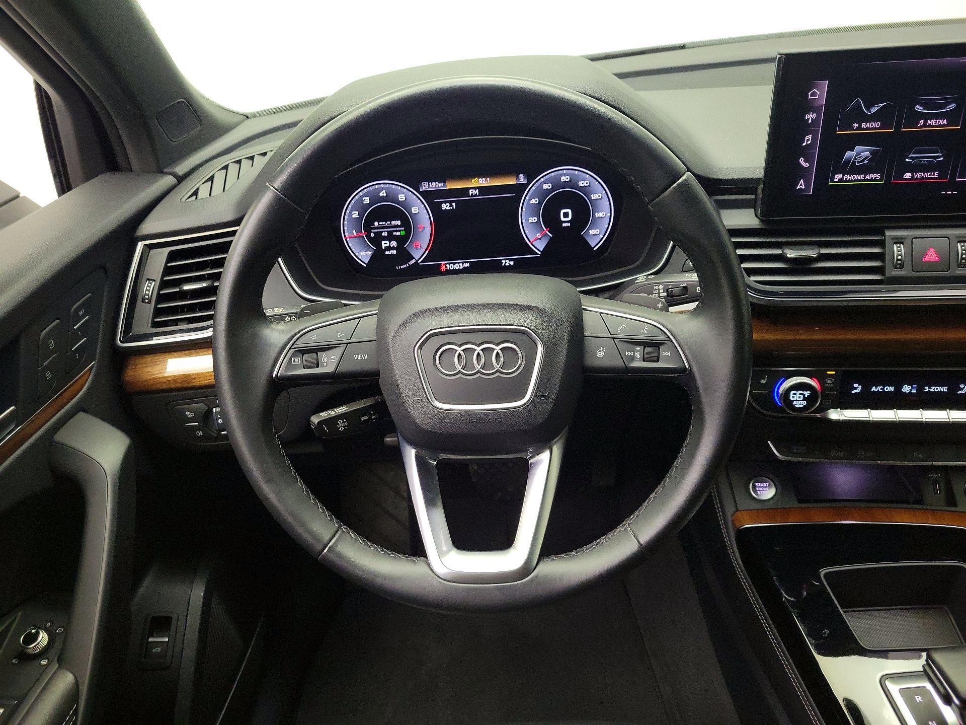 Thumbnail: 2022 Audi Q5 - 10