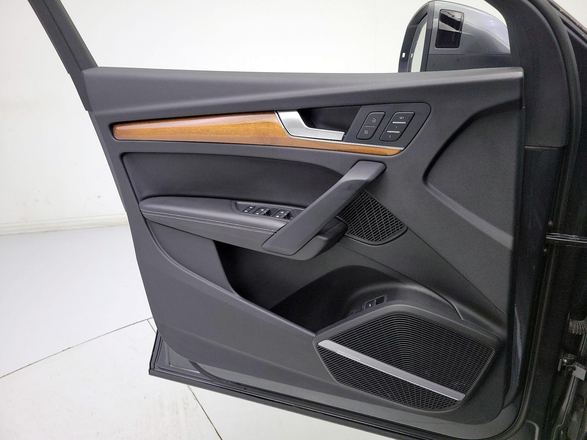 Thumbnail: 2022 Audi Q5 - 12