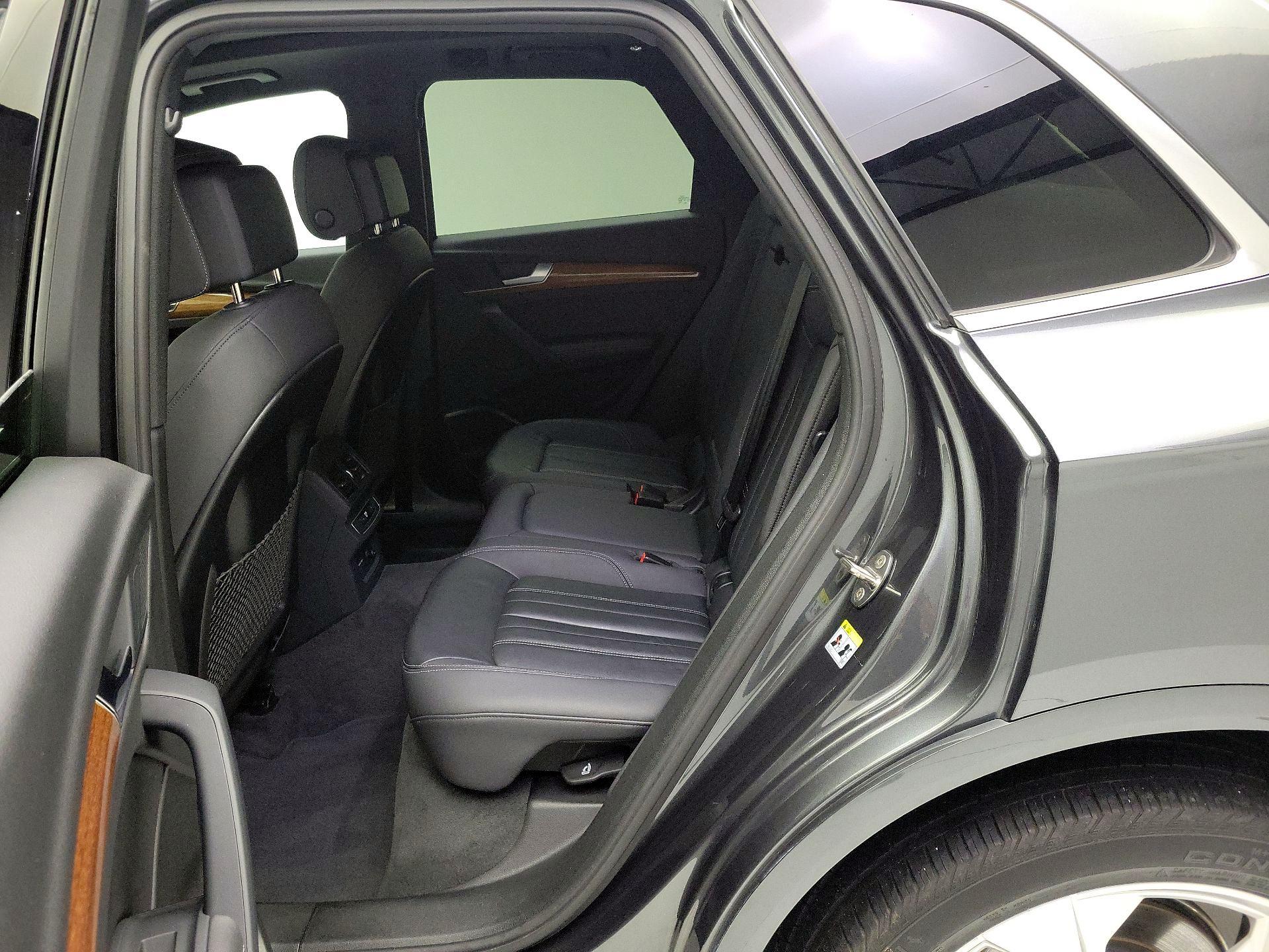 Thumbnail: 2022 Audi Q5 - 20