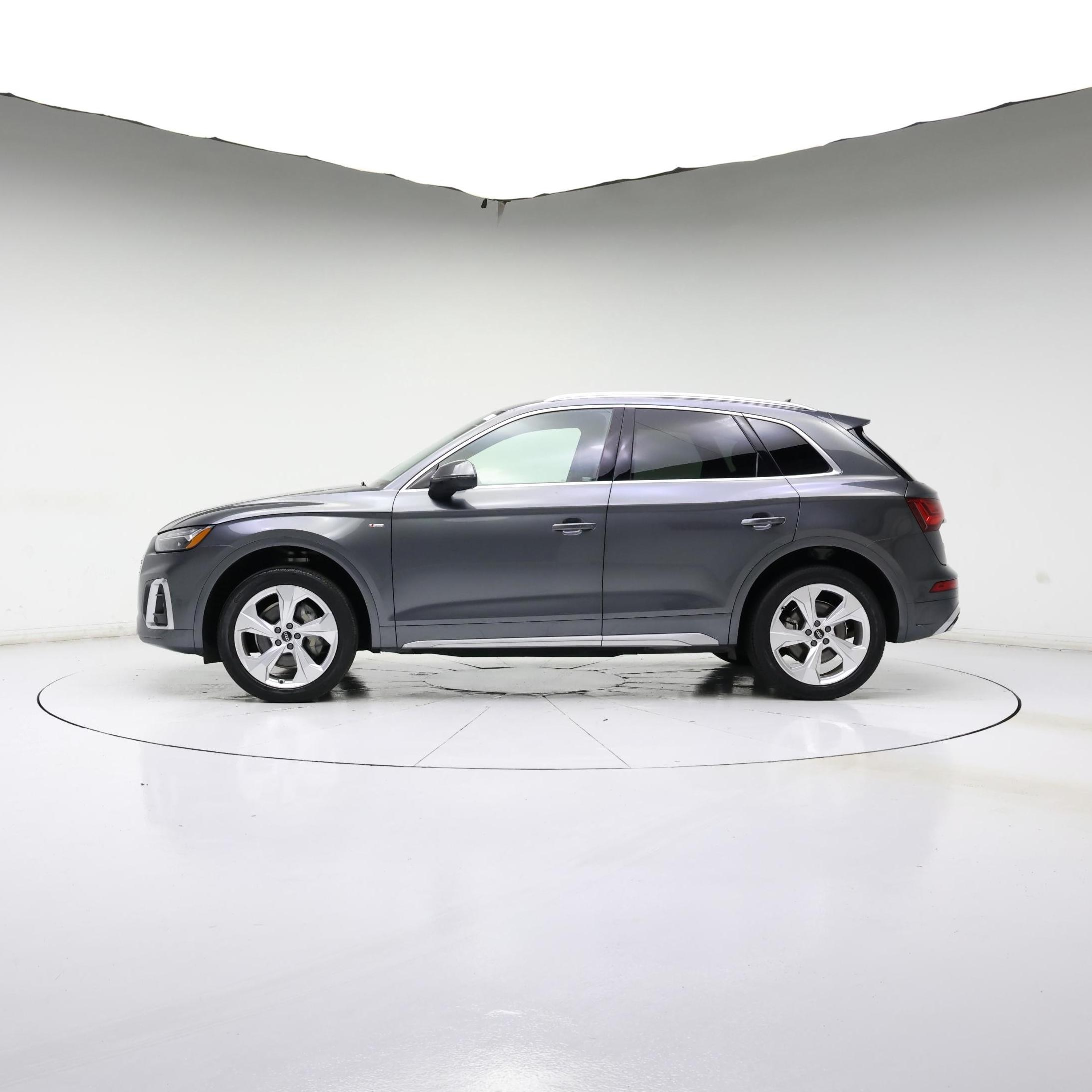 Thumbnail: 2022 Audi Q5 - 3