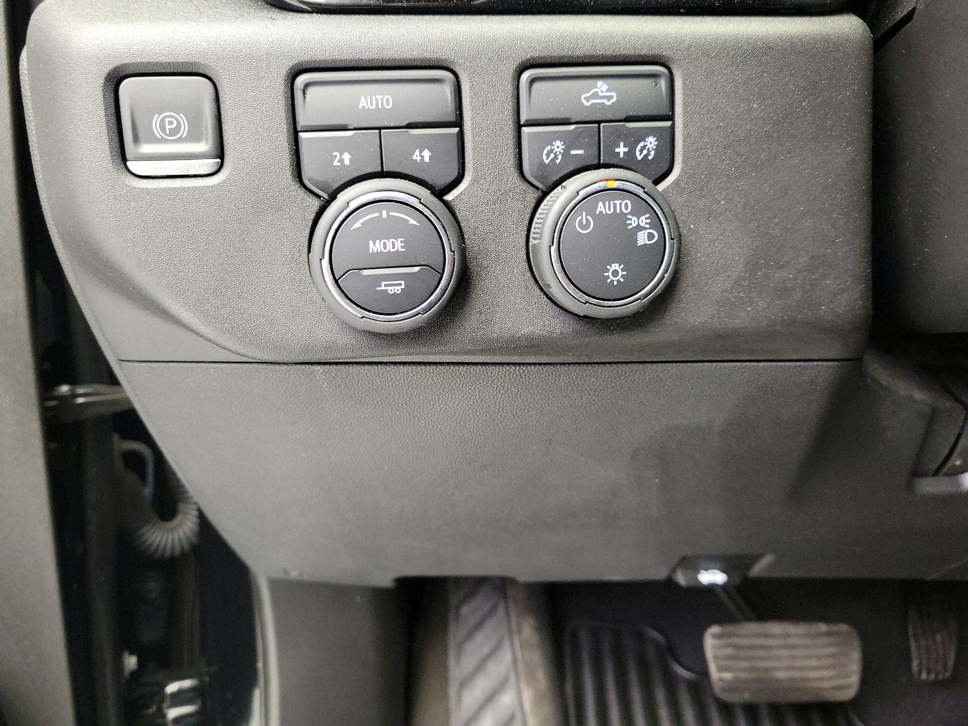 Thumbnail: 2023 Chevrolet Silverado 1500 - 13