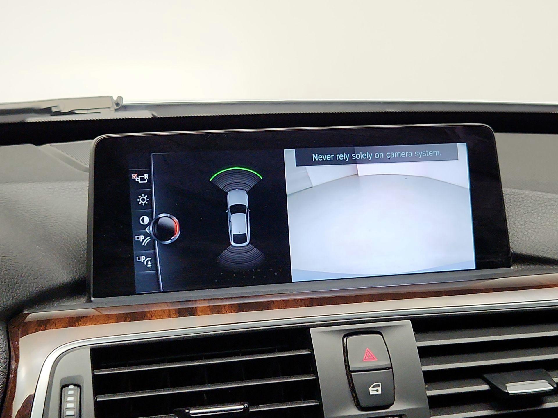 Thumbnail: 2017 BMW 3 Series - 15