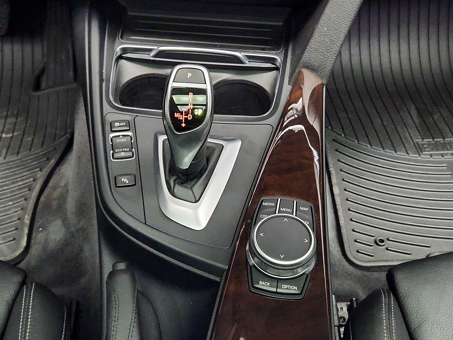 Thumbnail: 2017 BMW 3 Series - 18