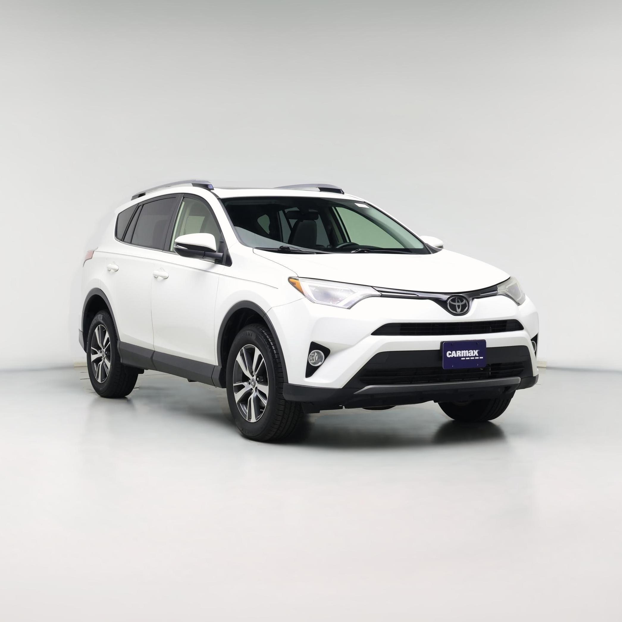 Thumbnail: 2017 Toyota RAV4 - 1