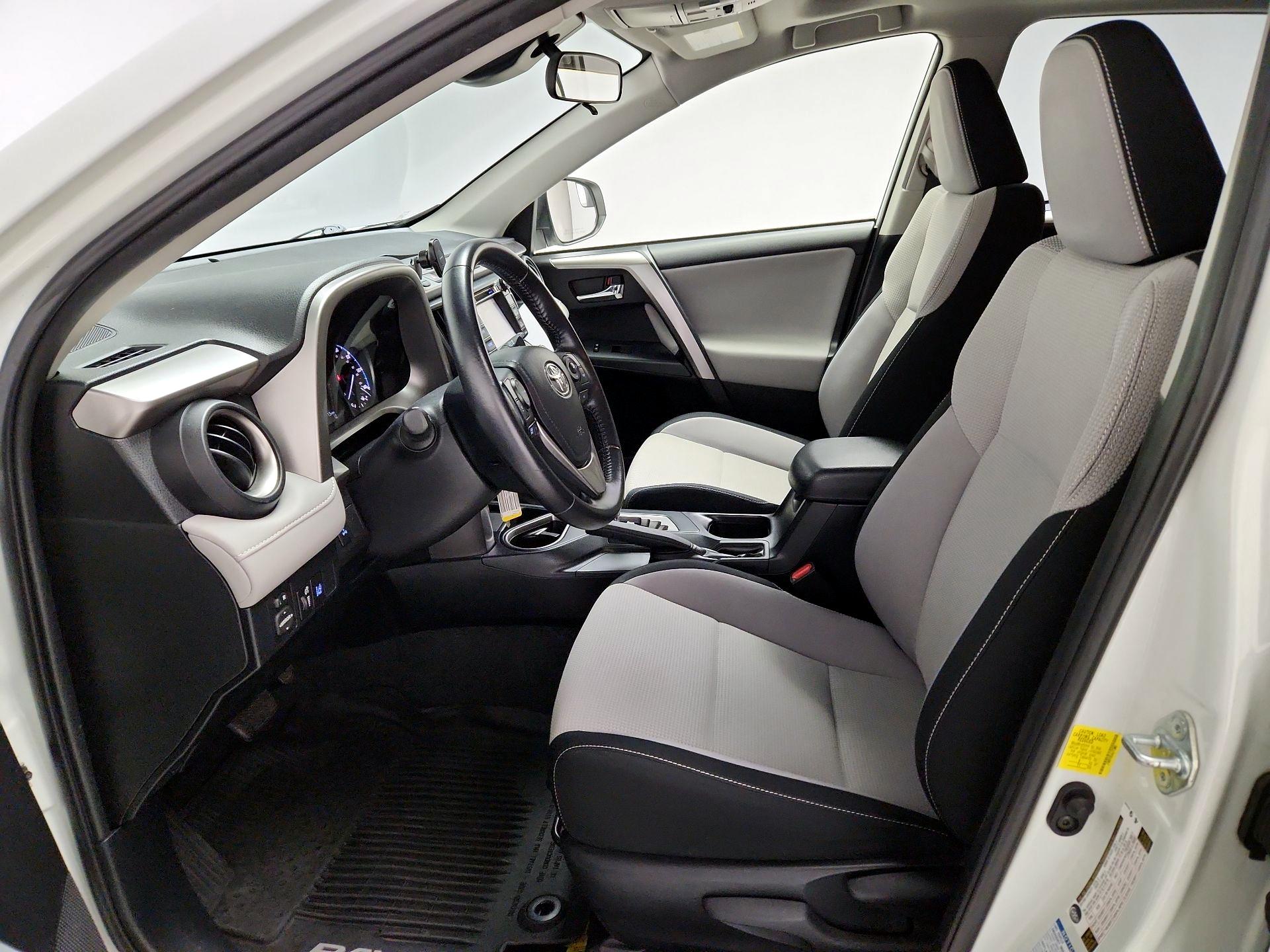 Thumbnail: 2017 Toyota RAV4 - 11