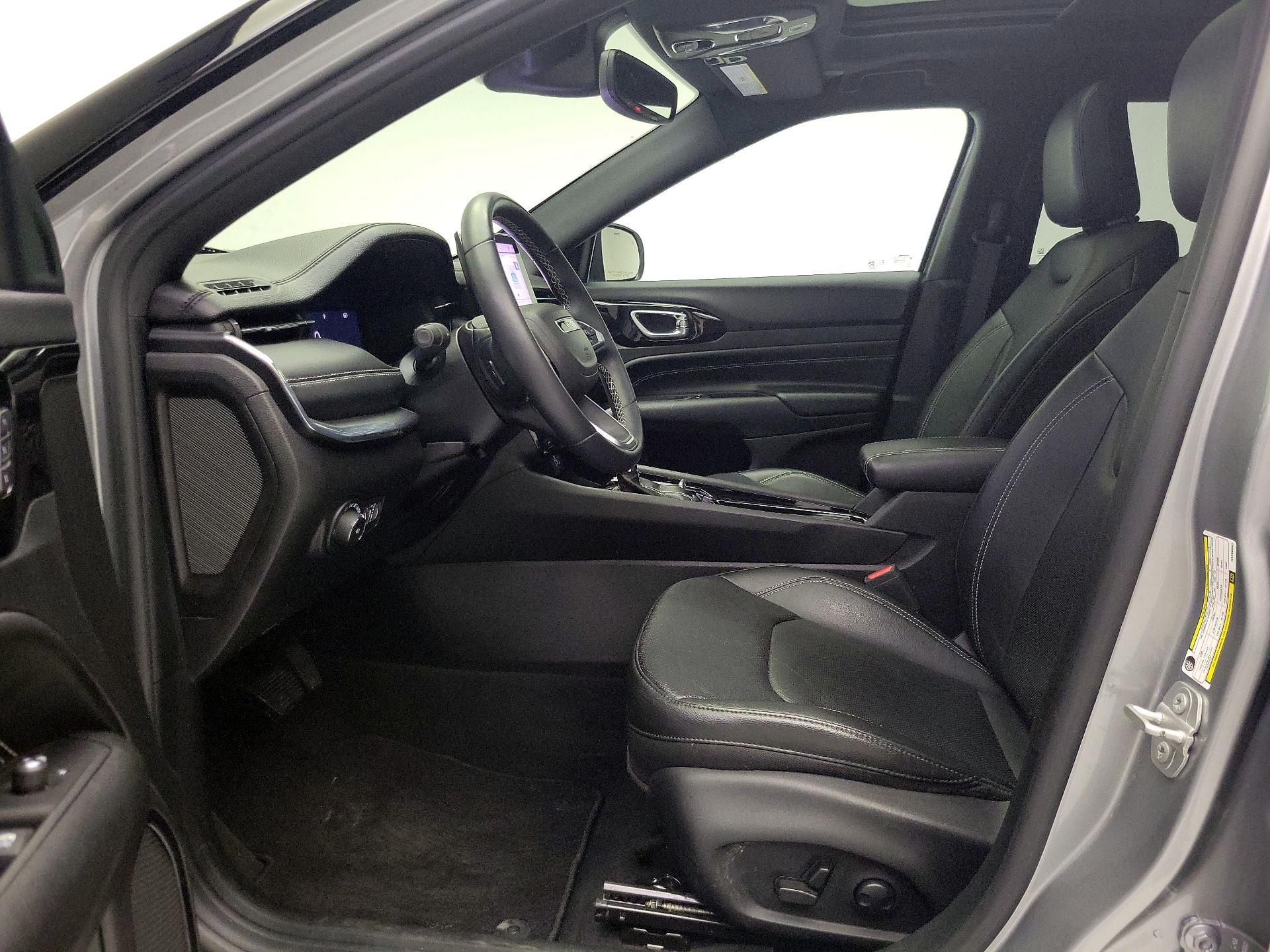 Thumbnail: 2022 Jeep Compass - 11