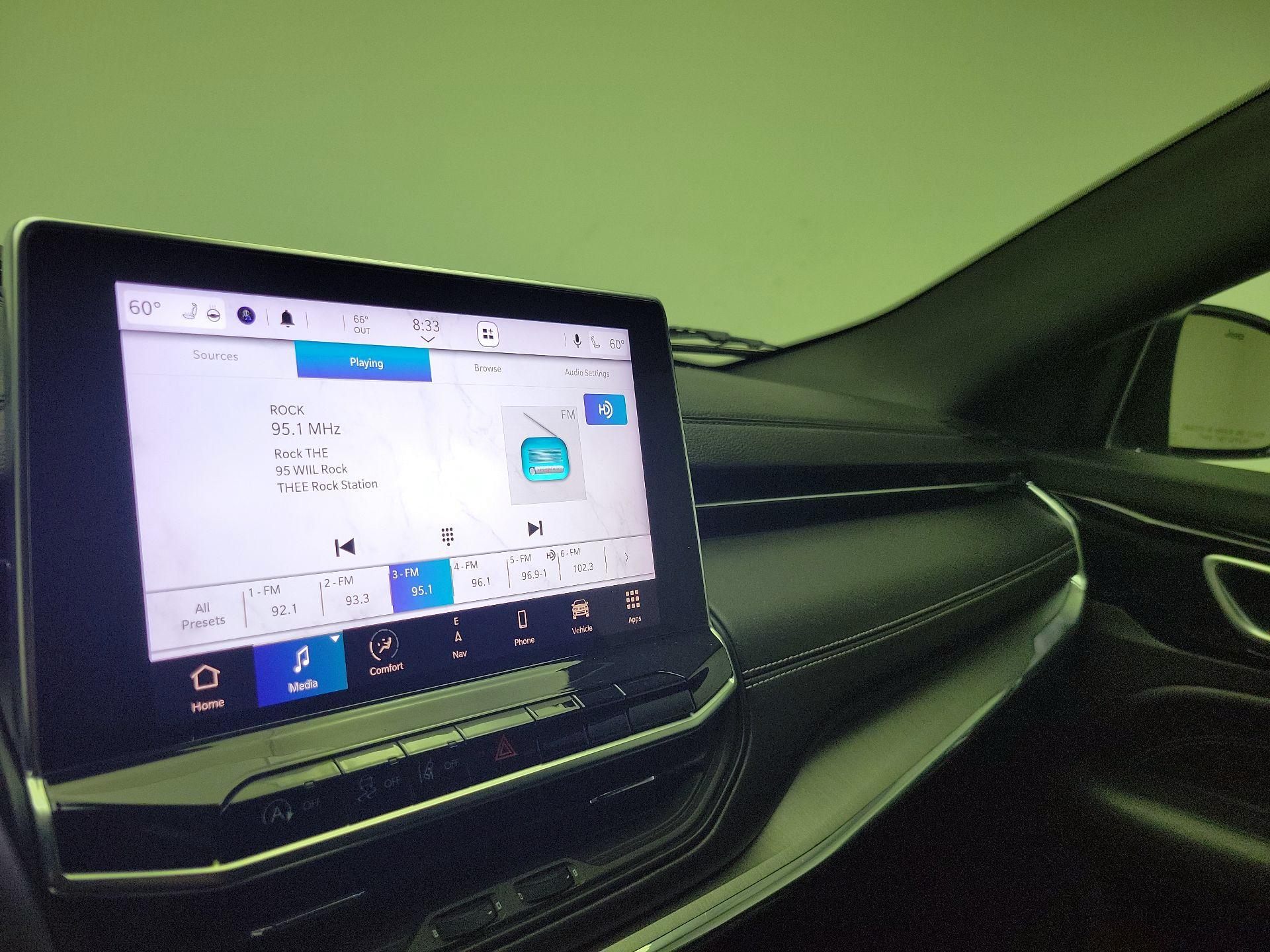 Thumbnail: 2022 Jeep Compass - 16