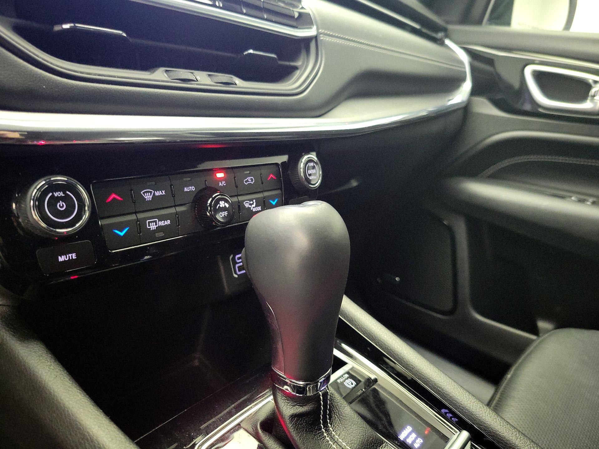 Thumbnail: 2022 Jeep Compass - 17