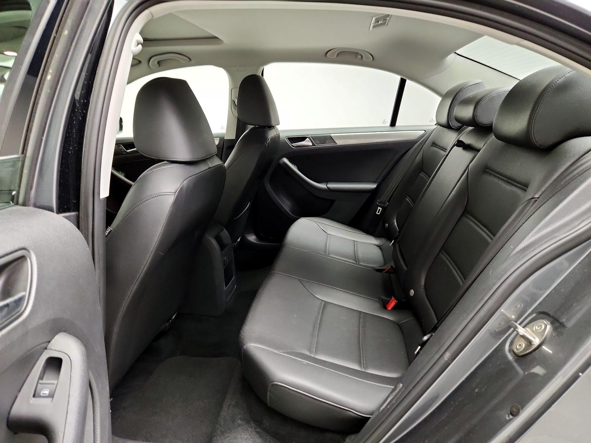 Thumbnail: 2018 Volkswagen Jetta - 20