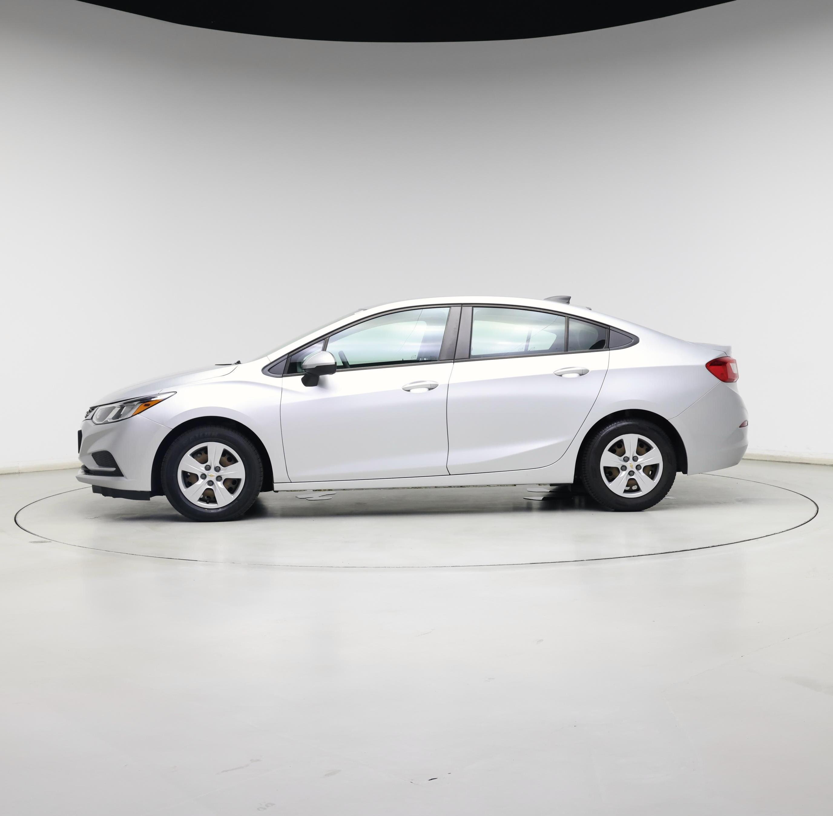 Thumbnail: 2016 Chevrolet Cruze - 3