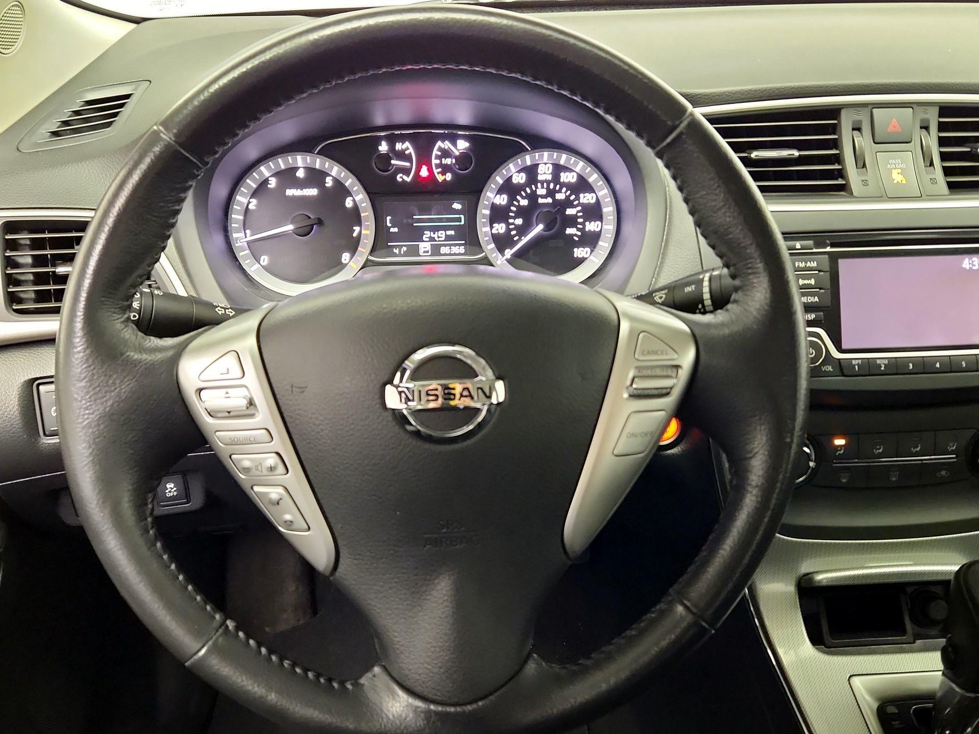 Thumbnail: 2015 Nissan Sentra - 10
