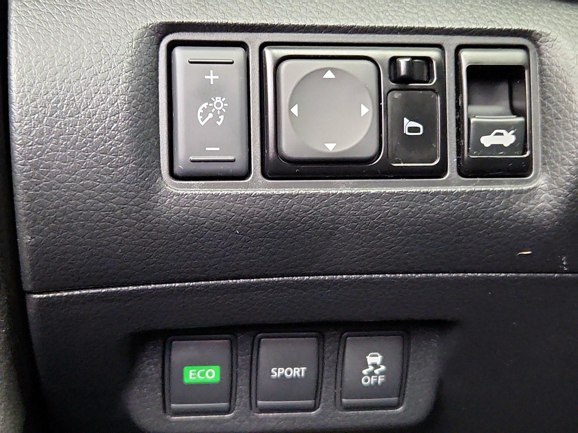 Thumbnail: 2015 Nissan Sentra - 13