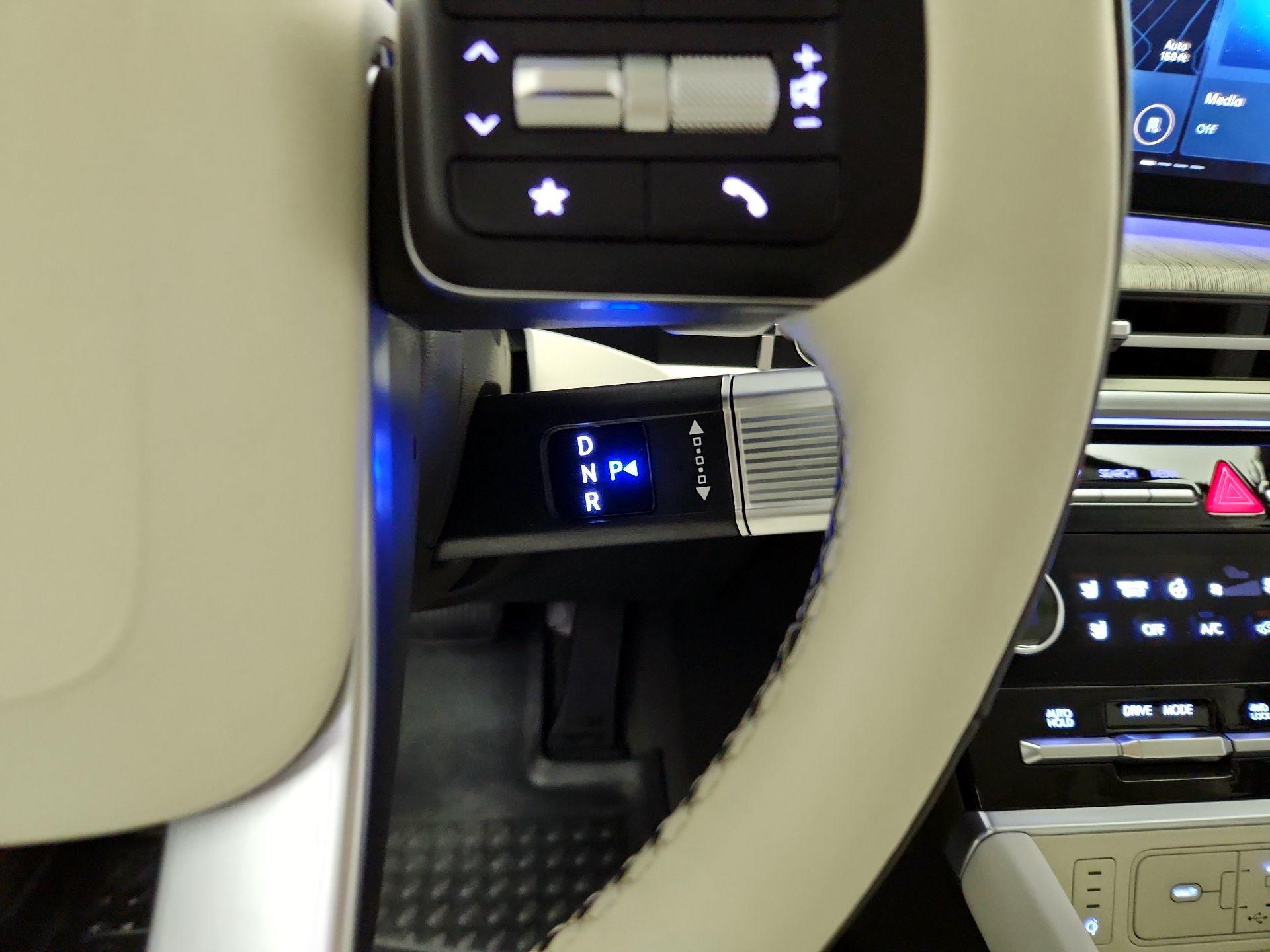 Thumbnail: 2024 Hyundai Santa Fe - 18