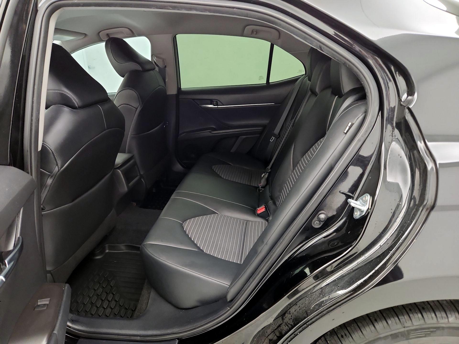 Thumbnail: 2021 Toyota Camry - 11