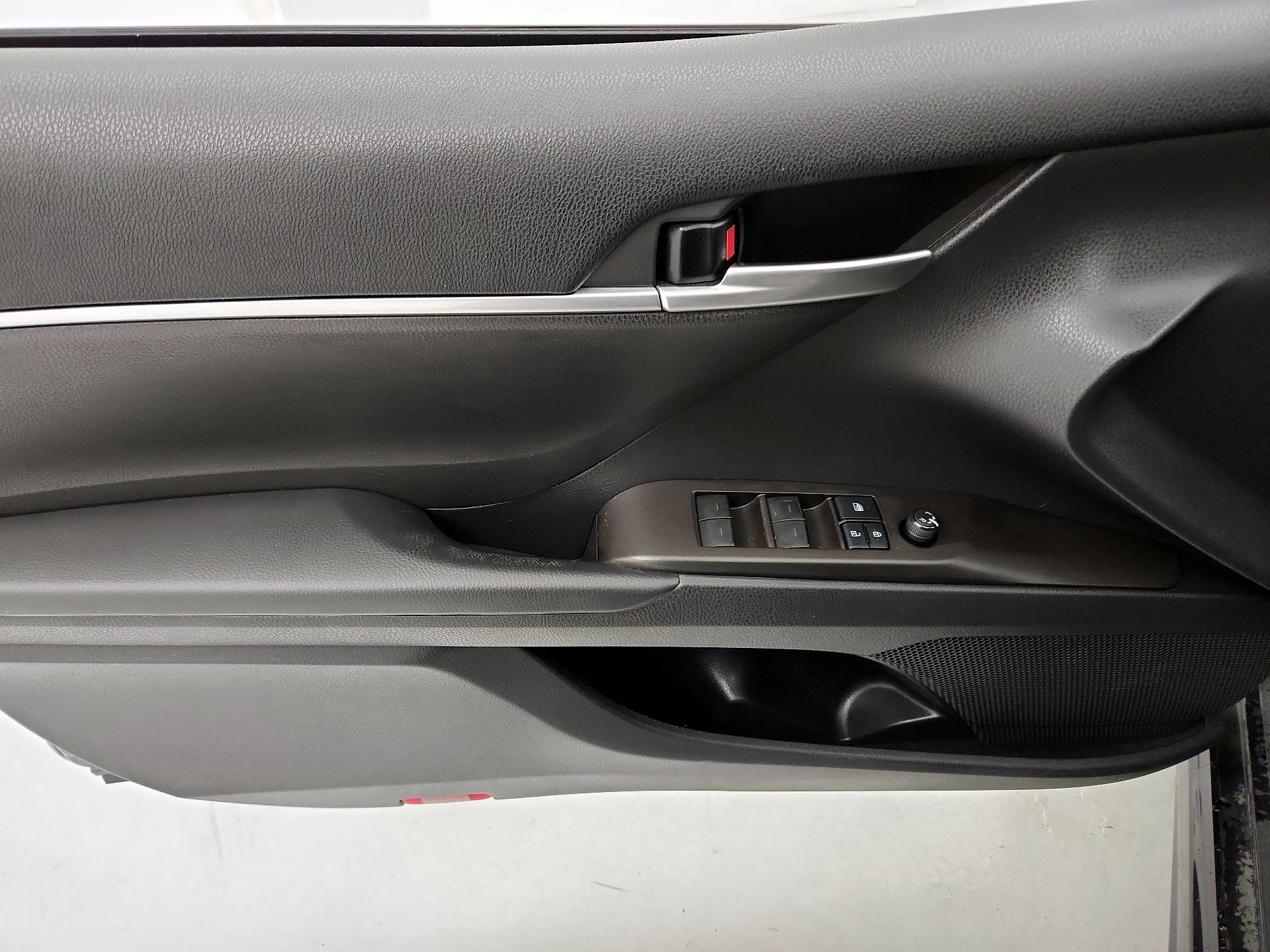 Thumbnail: 2021 Toyota Camry - 12