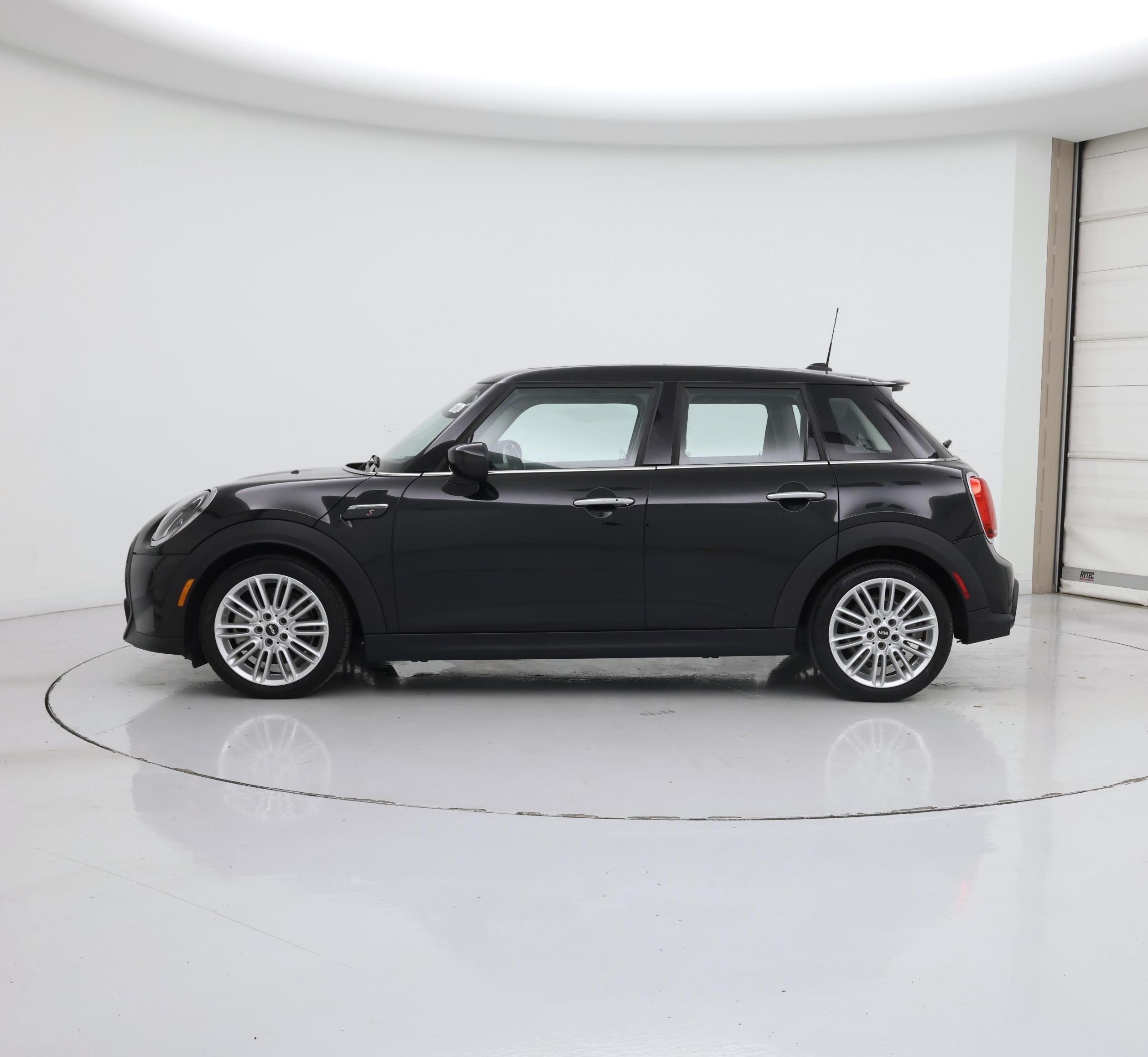 Thumbnail: 2024 MINI Cooper Hardtop - 3