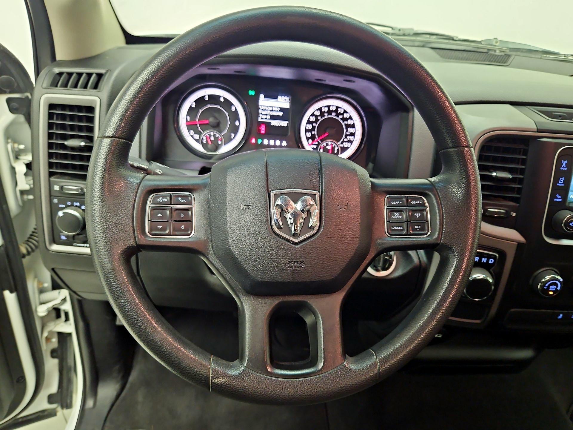 Thumbnail: 2020 RAM 1500 Classic - 10