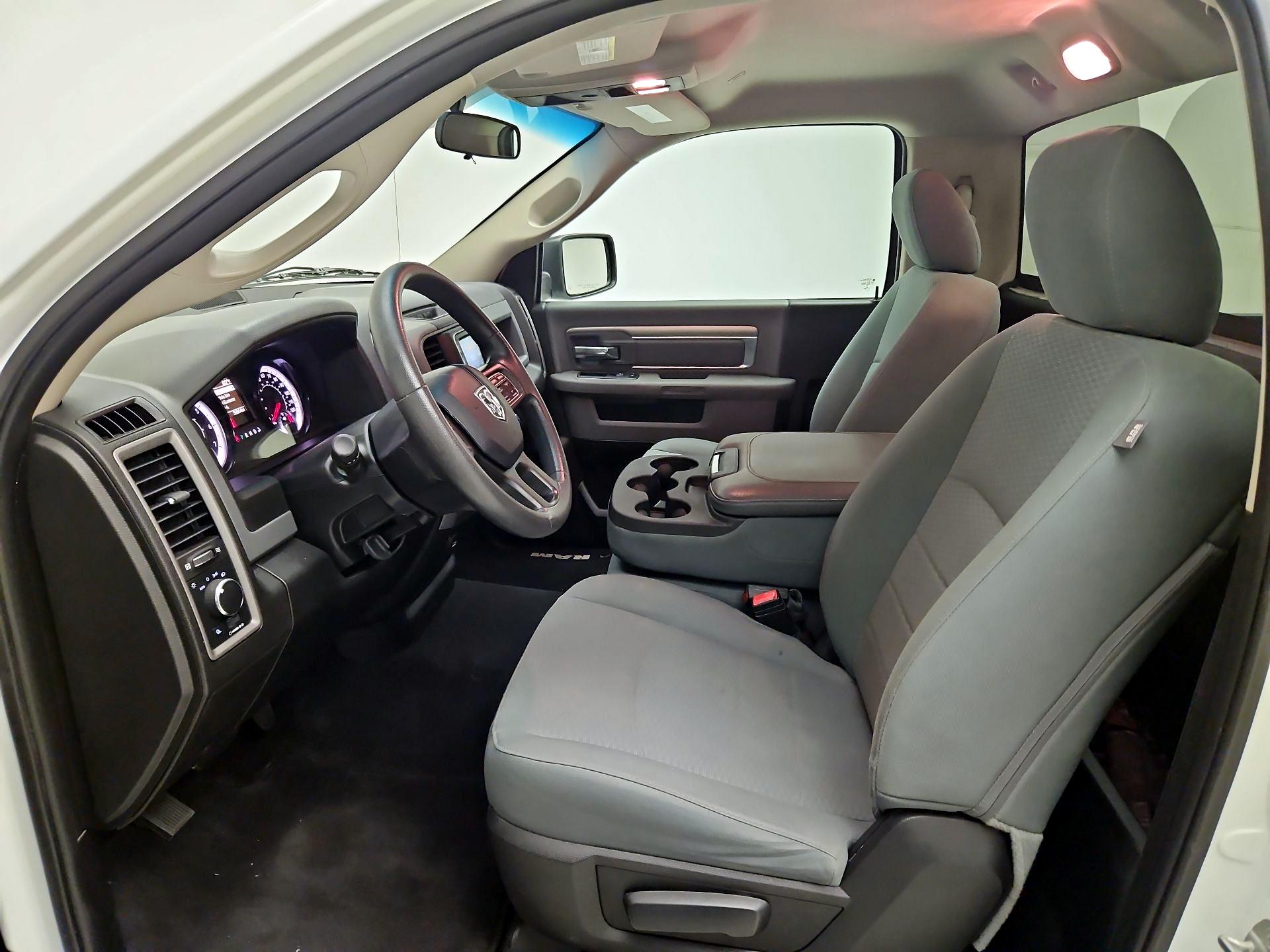 Thumbnail: 2020 RAM 1500 Classic - 11