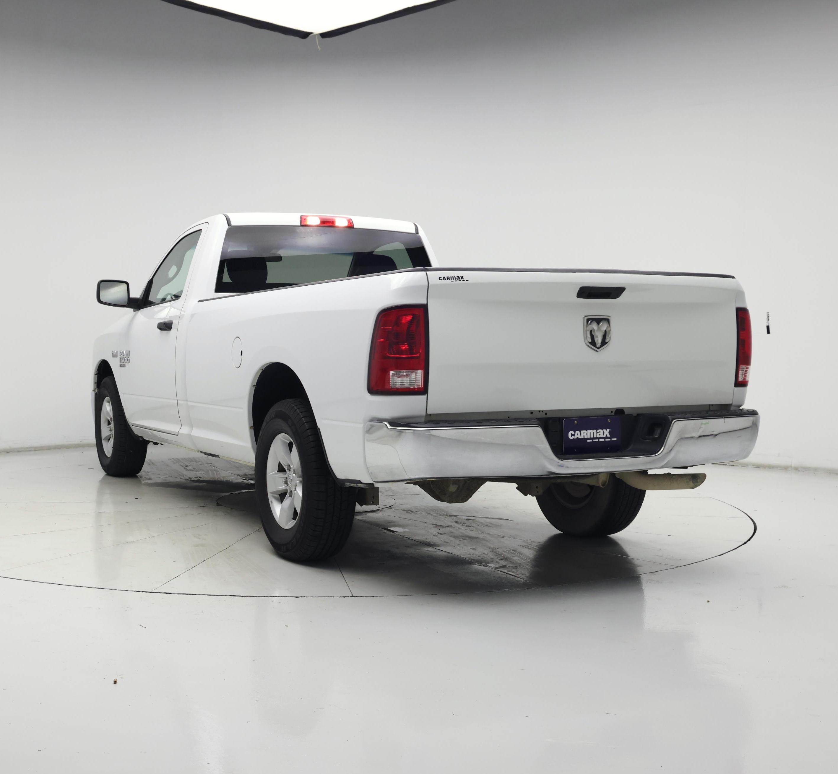 Thumbnail: 2020 RAM 1500 Classic - 2