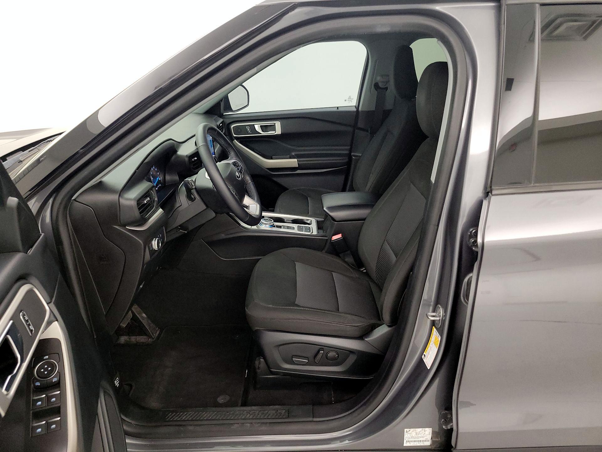 Thumbnail: 2022 Ford Explorer - 11