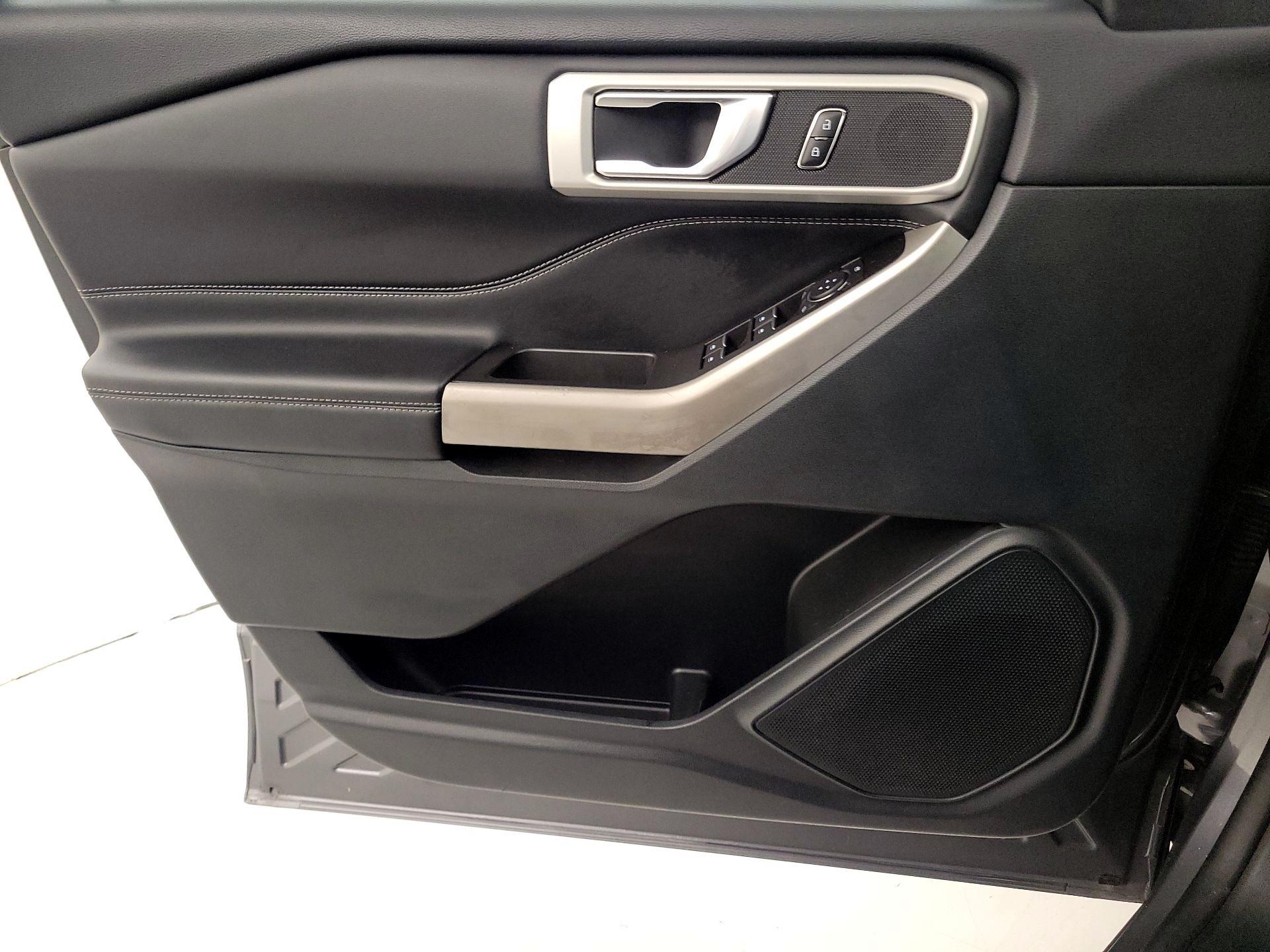 Thumbnail: 2022 Ford Explorer - 12