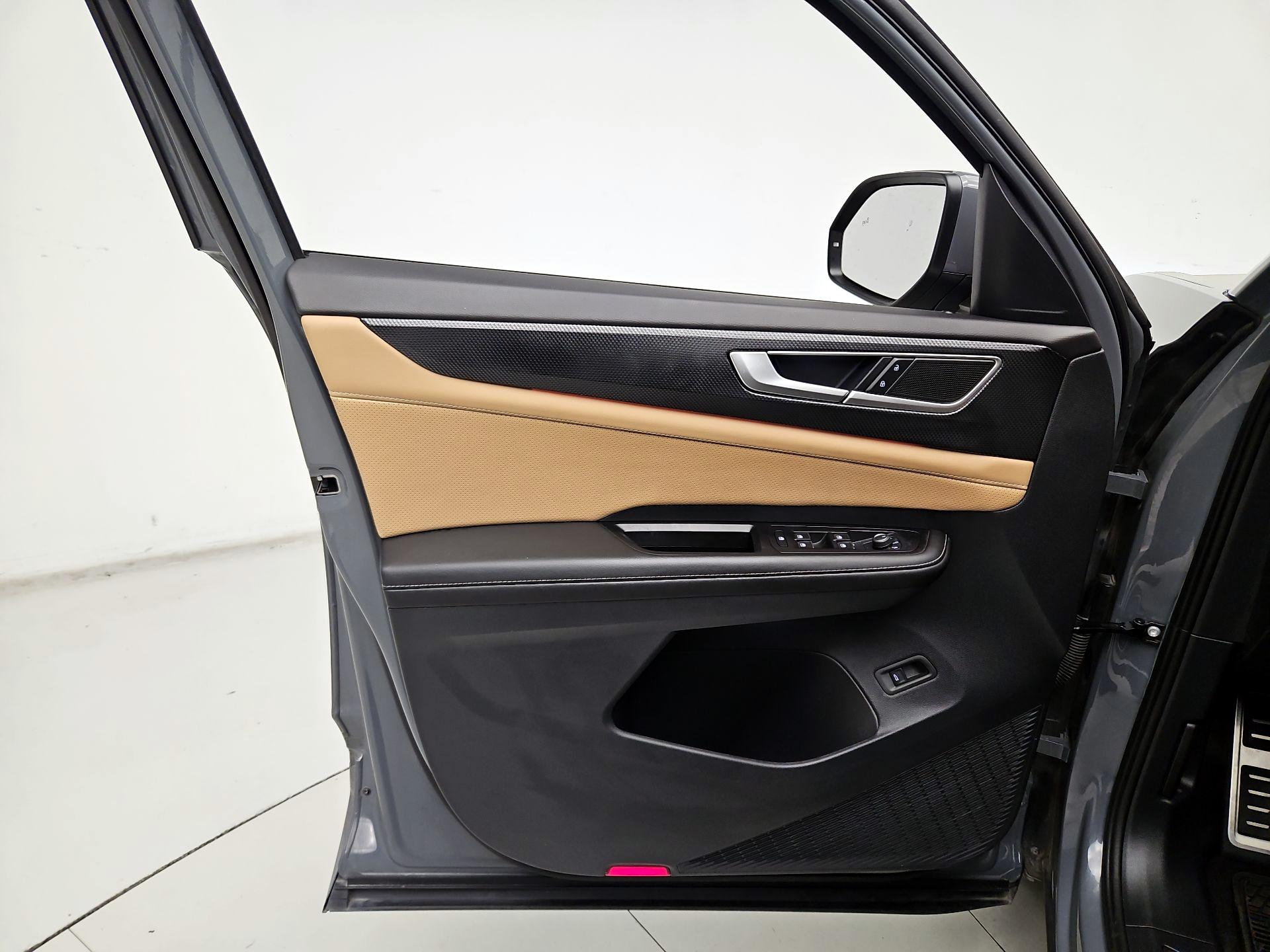 Thumbnail: 2024 Volkswagen Atlas - 12