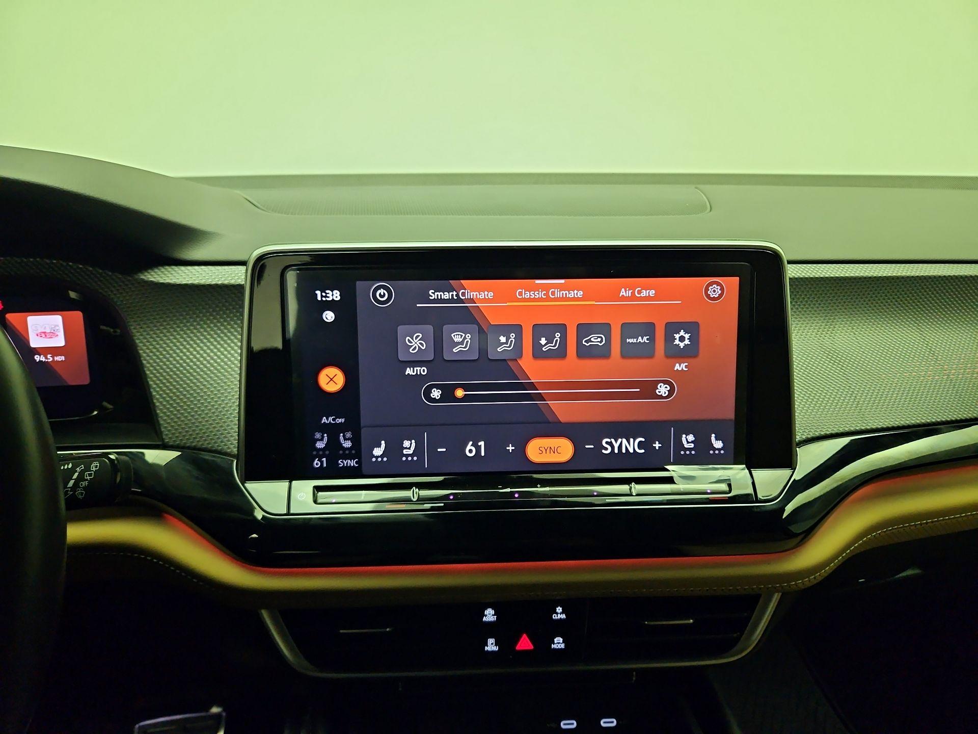 Thumbnail: 2024 Volkswagen Atlas - 15